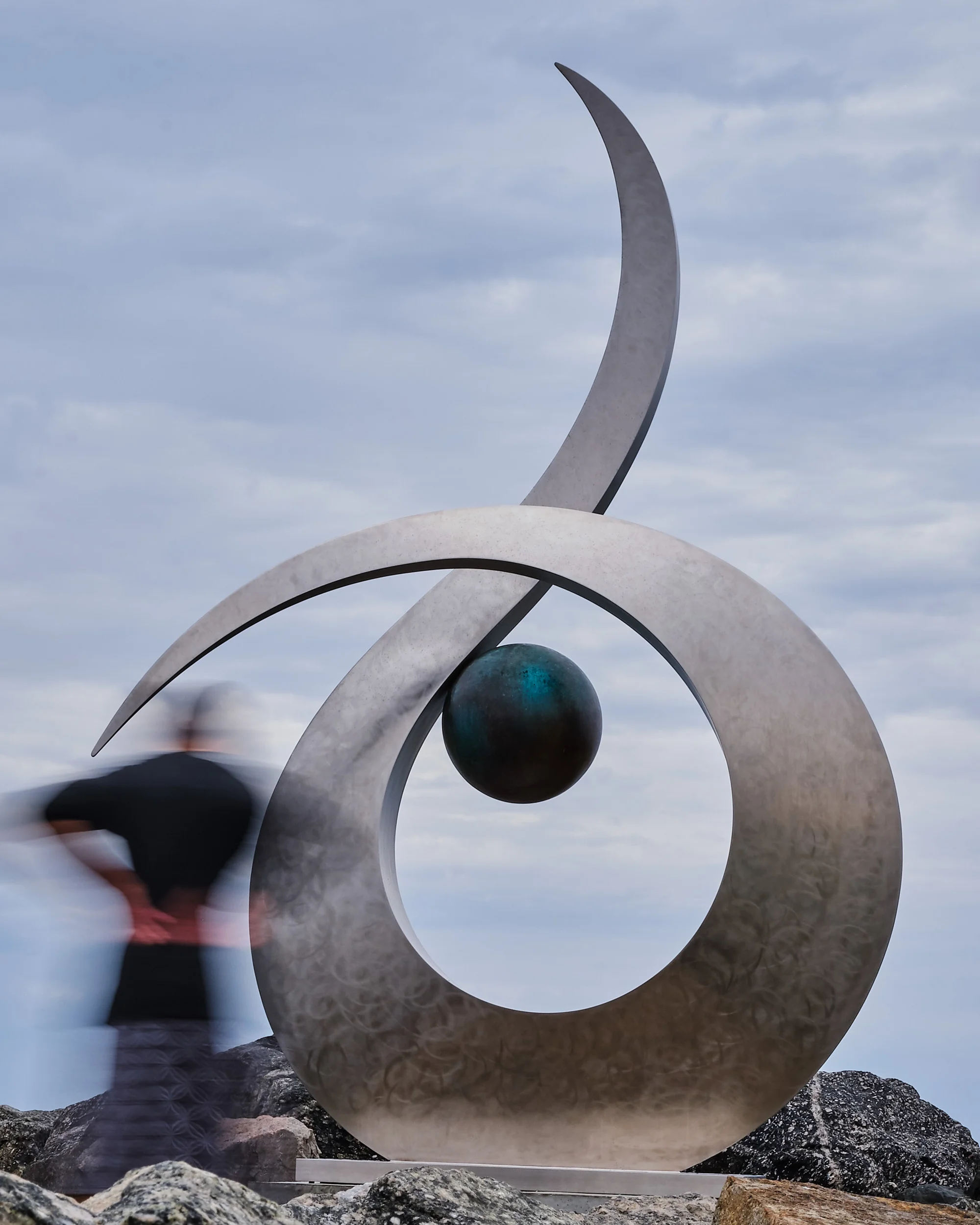 SPYRIDES_KYLE.SOUL.GAZING.PHOTOGRAPHY_Sculptures.By.The.Sea.Perth.Cottesloe_7.3.2019_DSF3061.jpg
