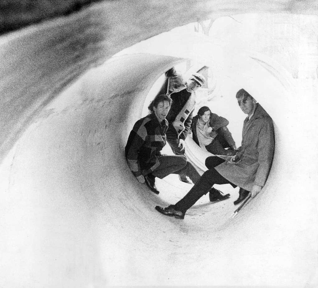 Tube Photo