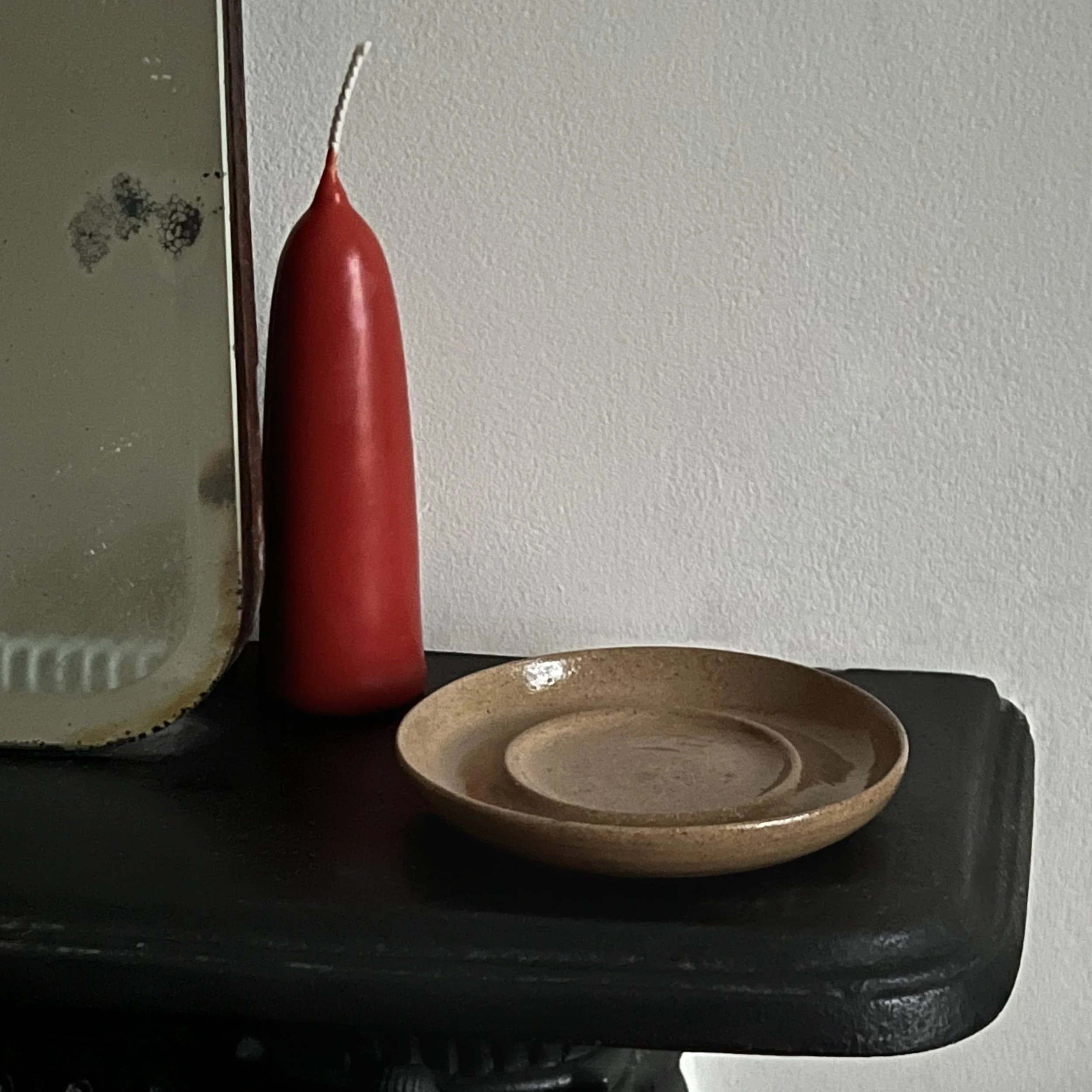 Wax-Atelier-Stubby-Candle-Barberry-Red