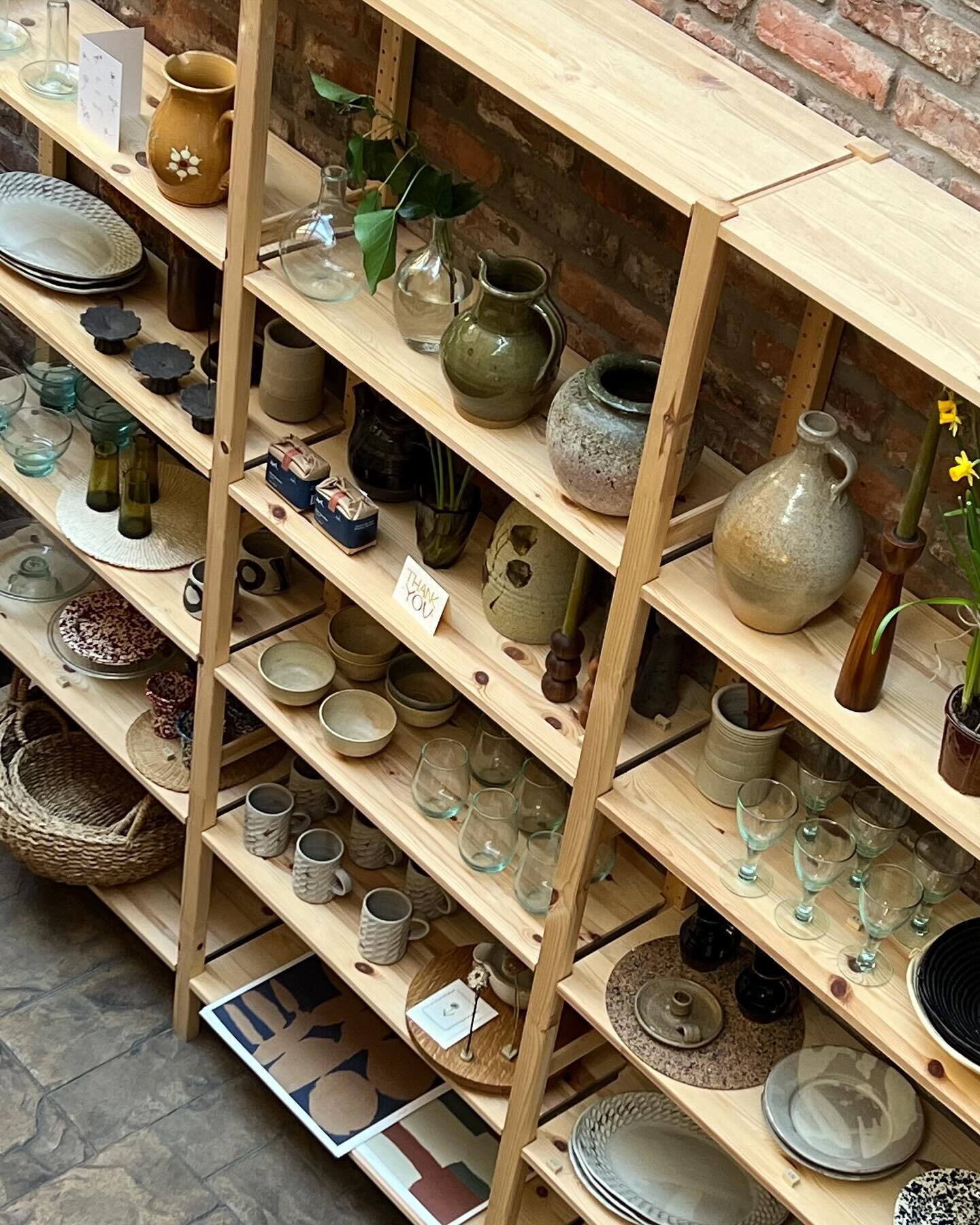 Marching through March 🌱

1. Shelves full of lovely things; old &amp; new 
2. Messy desk &amp; unpacking new arrivals
3. Antiques market treasure 
4. @wax_atelier stubby candles &amp; new kenzans
5. Cutest studio pottery mugs 
6. Honestly a little s