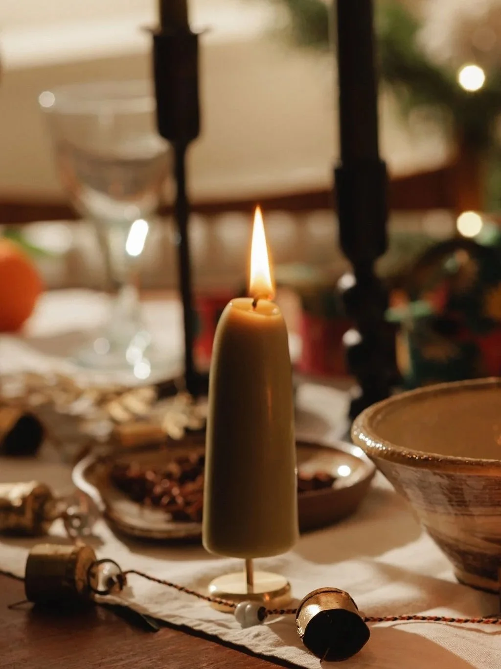 A few of my favourites from a festive photoshoot that @emjsvisuals and I set up in my living room a little while back! Finally feeling appropriate to share these 🌲