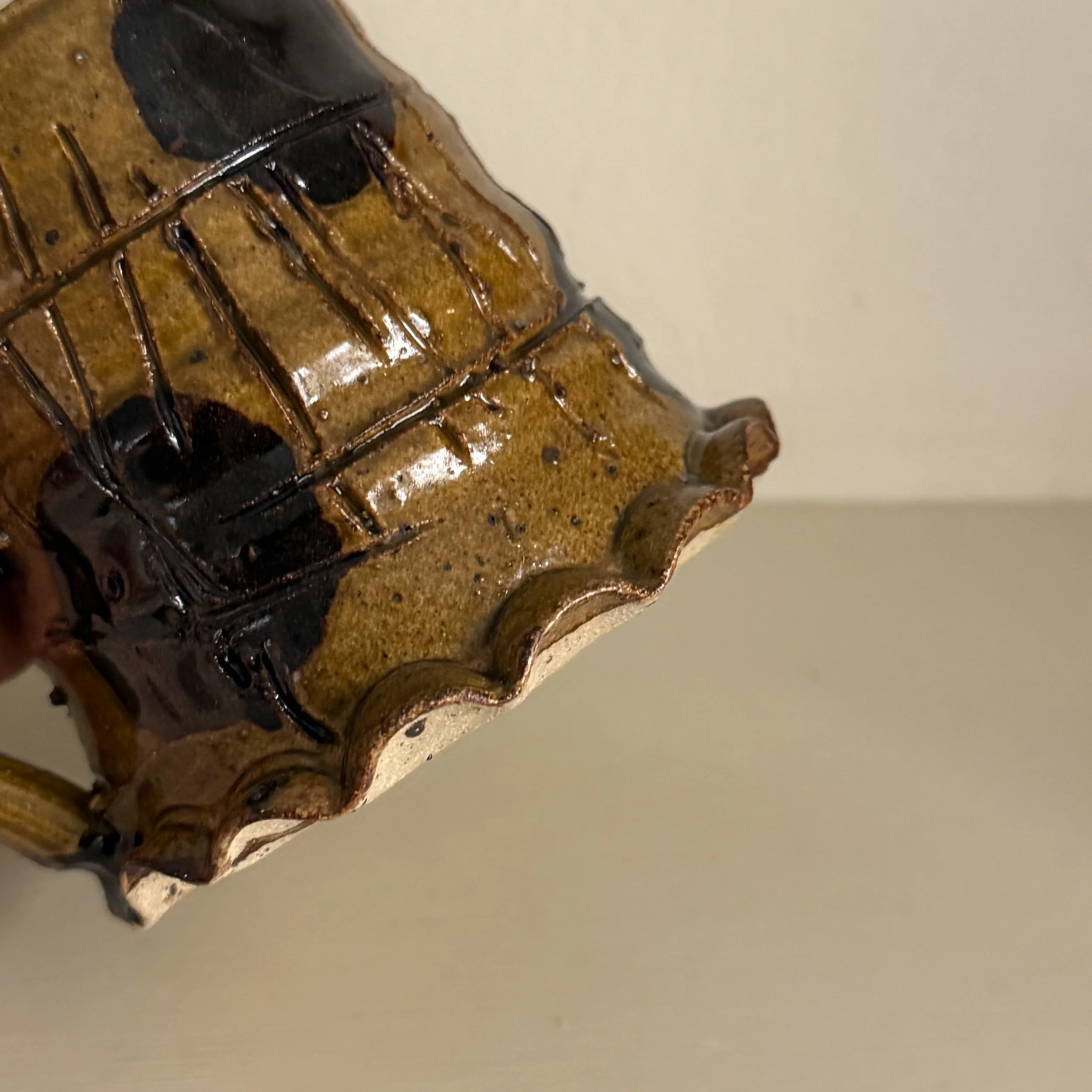 Form Frilly Stoneware Mug Large