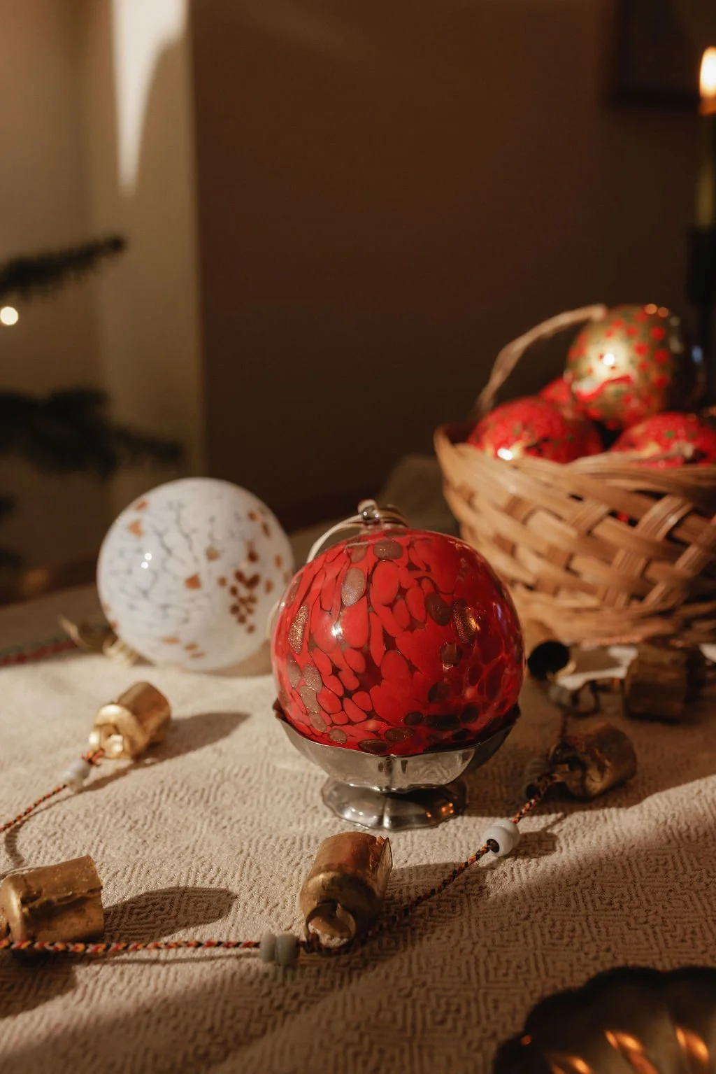Form_Murano-Glass-Baubles-2.jpg