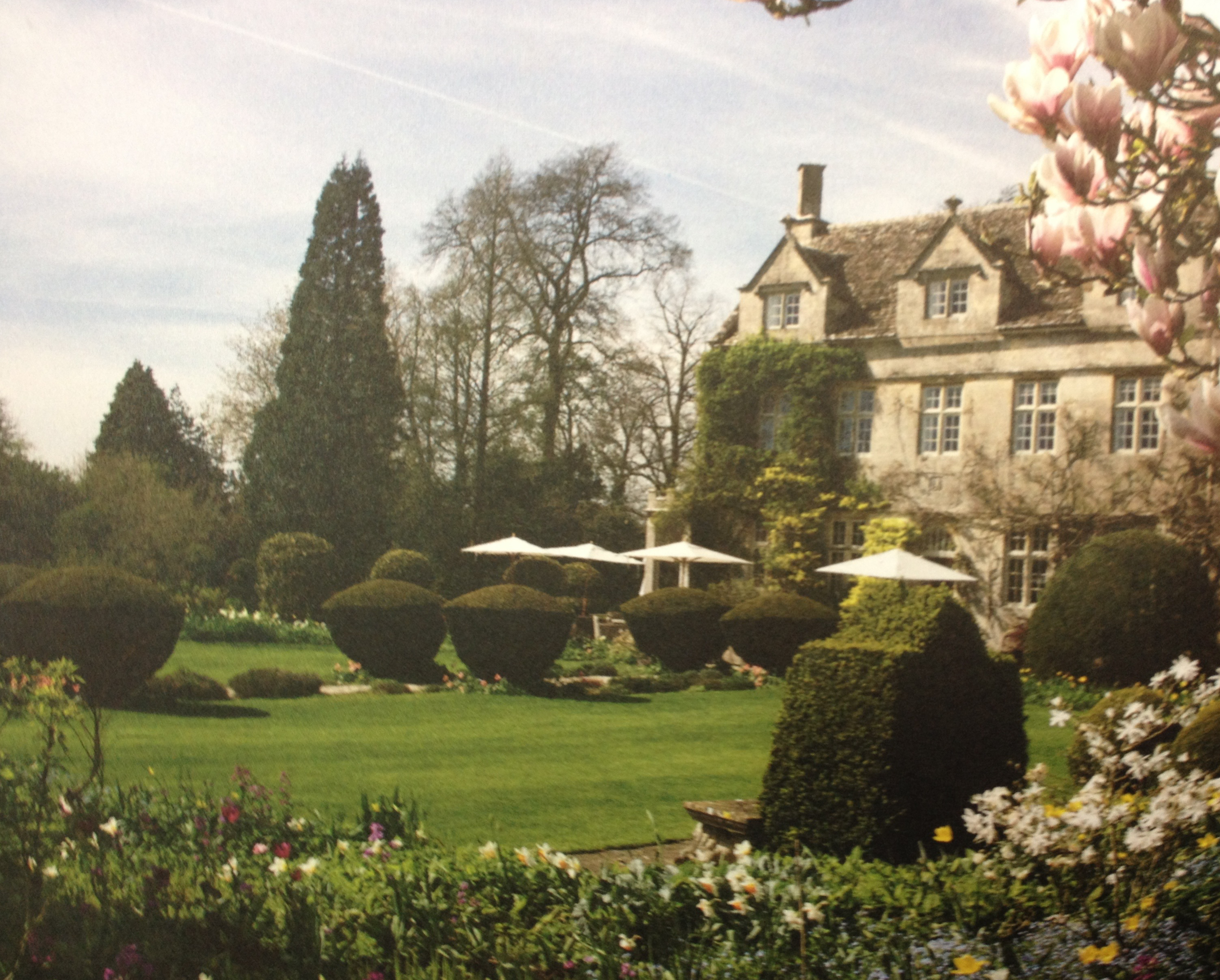 Barnsley house.png