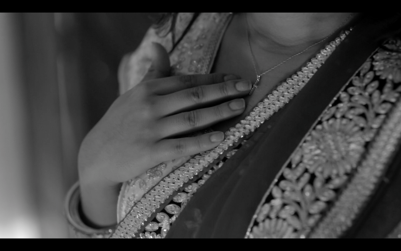 Red Sari Cross.png