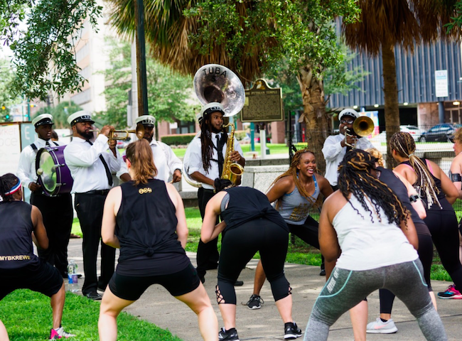 shanda-leading-move-ya-brass-class.png