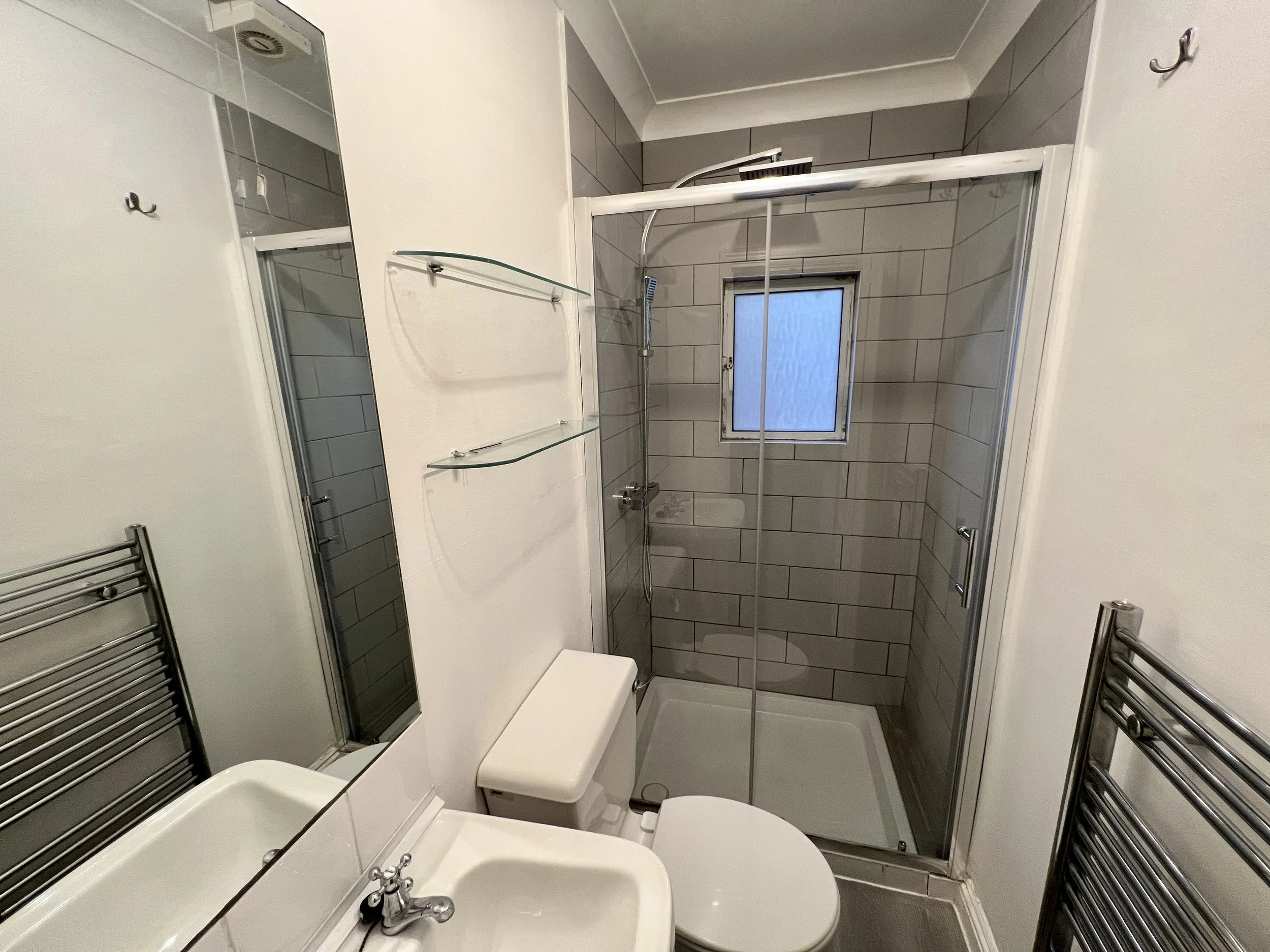 Shower Screen &amp; Tiling | New Malden