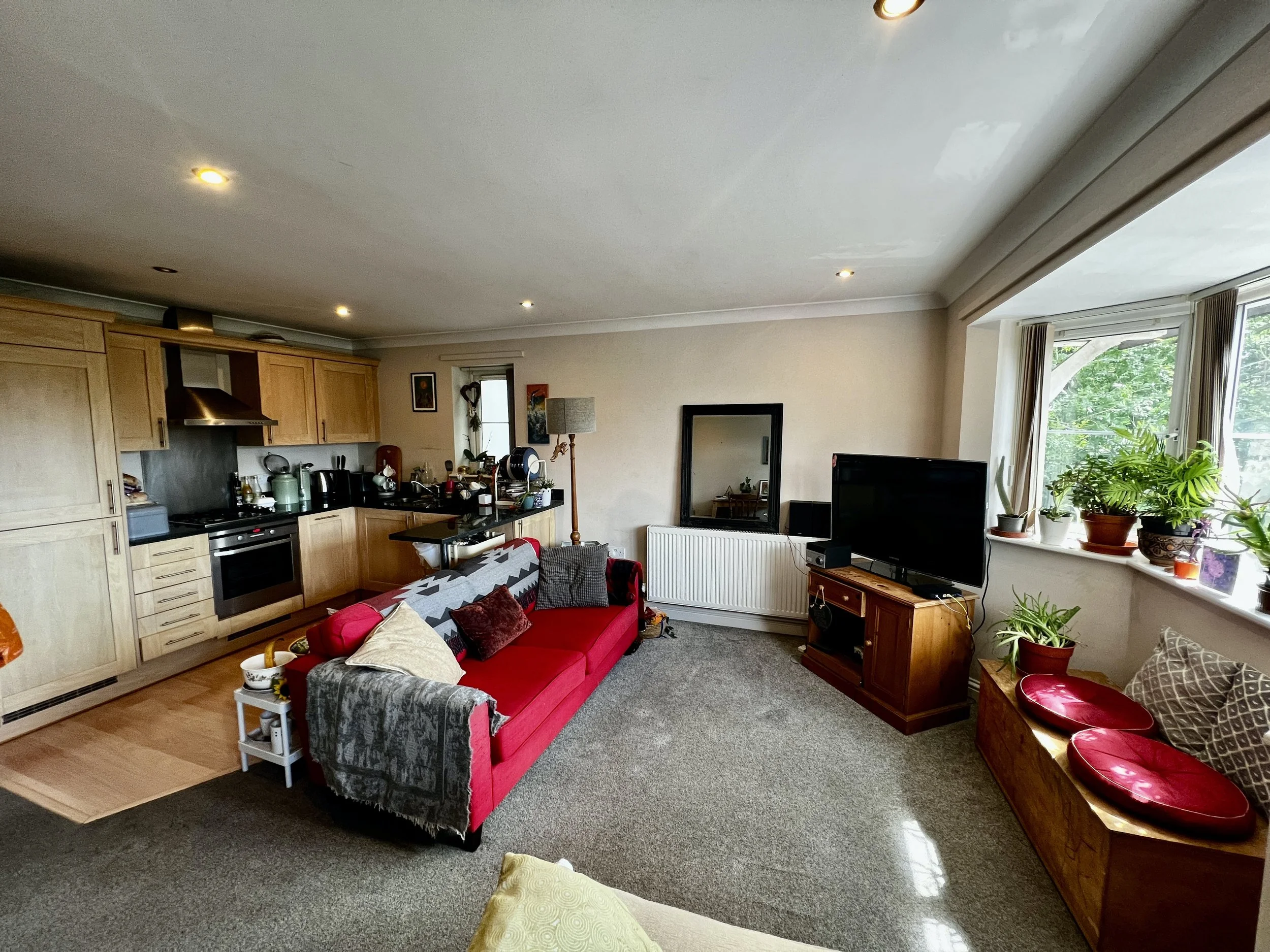 Kitchen Reception.JPG