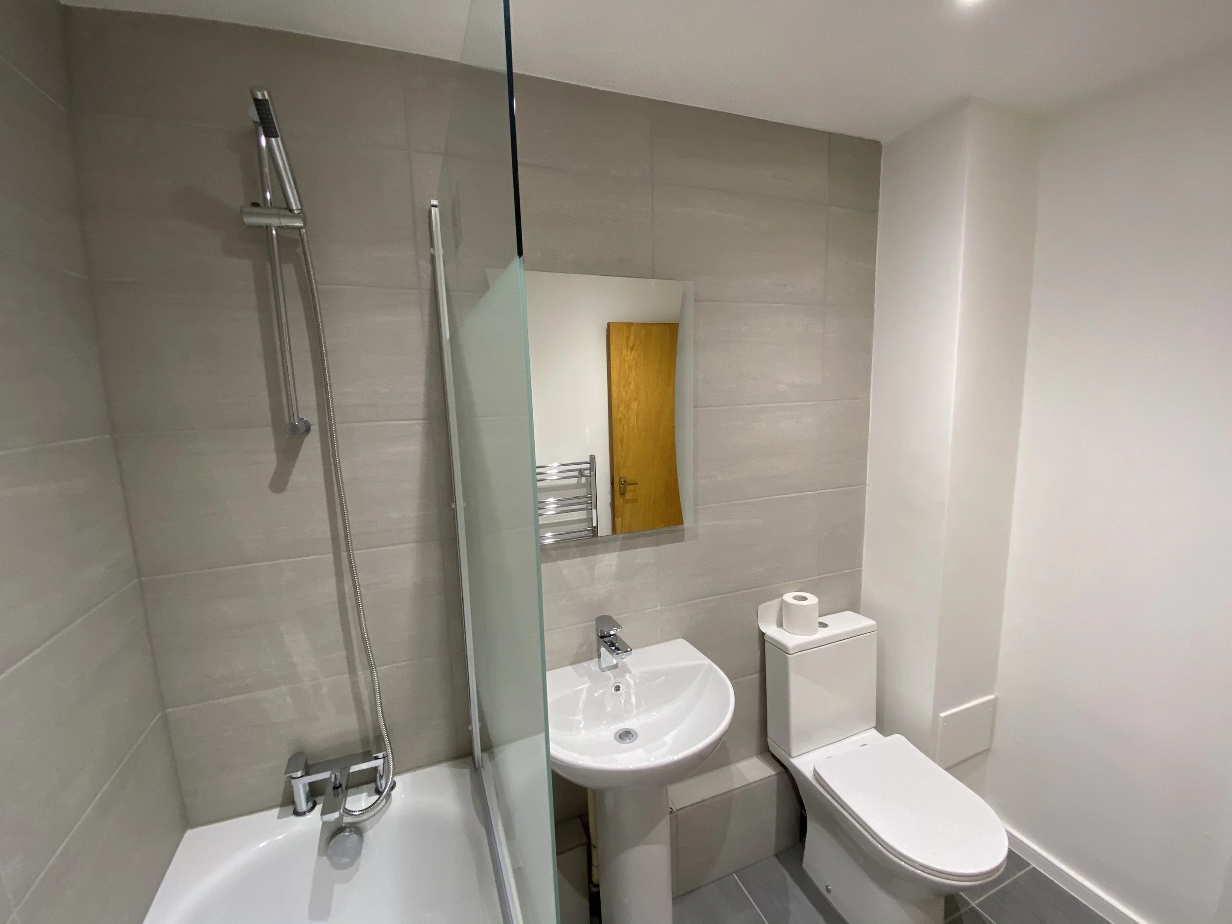 Bathroom Alt 2.jpg