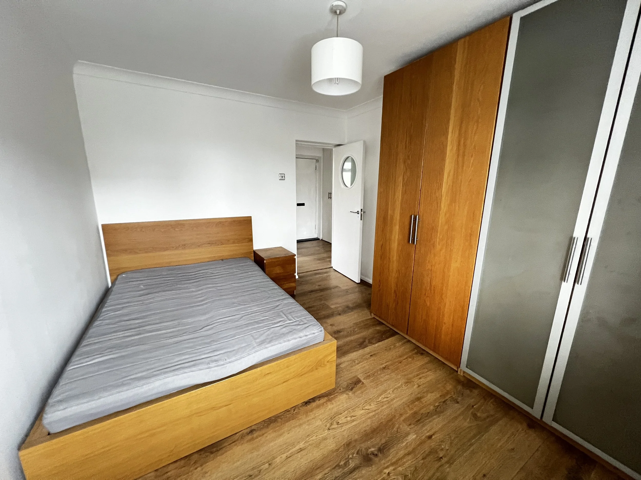 Bedroom 1 Alt.JPG