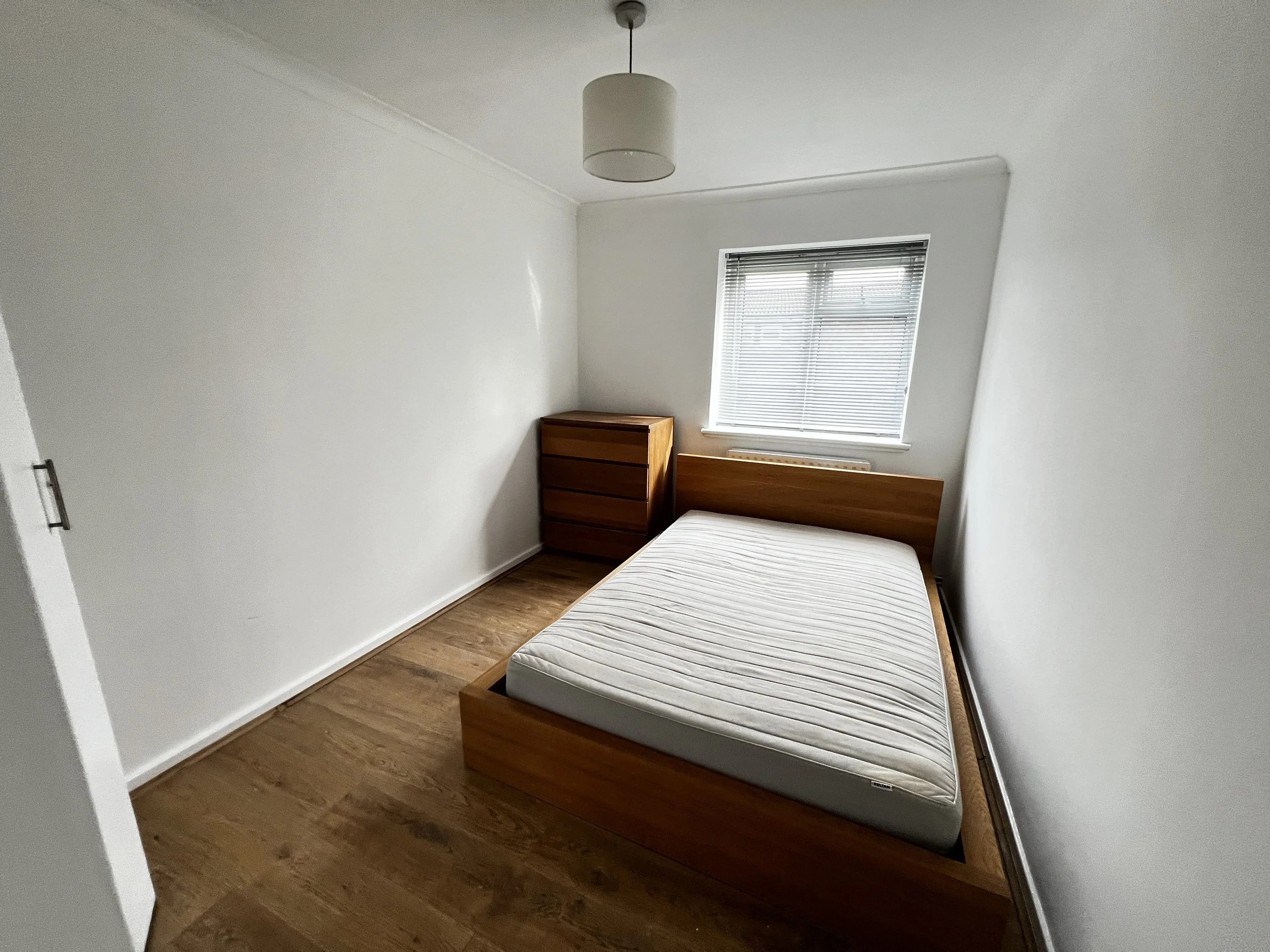 Bedroom 2.JPG