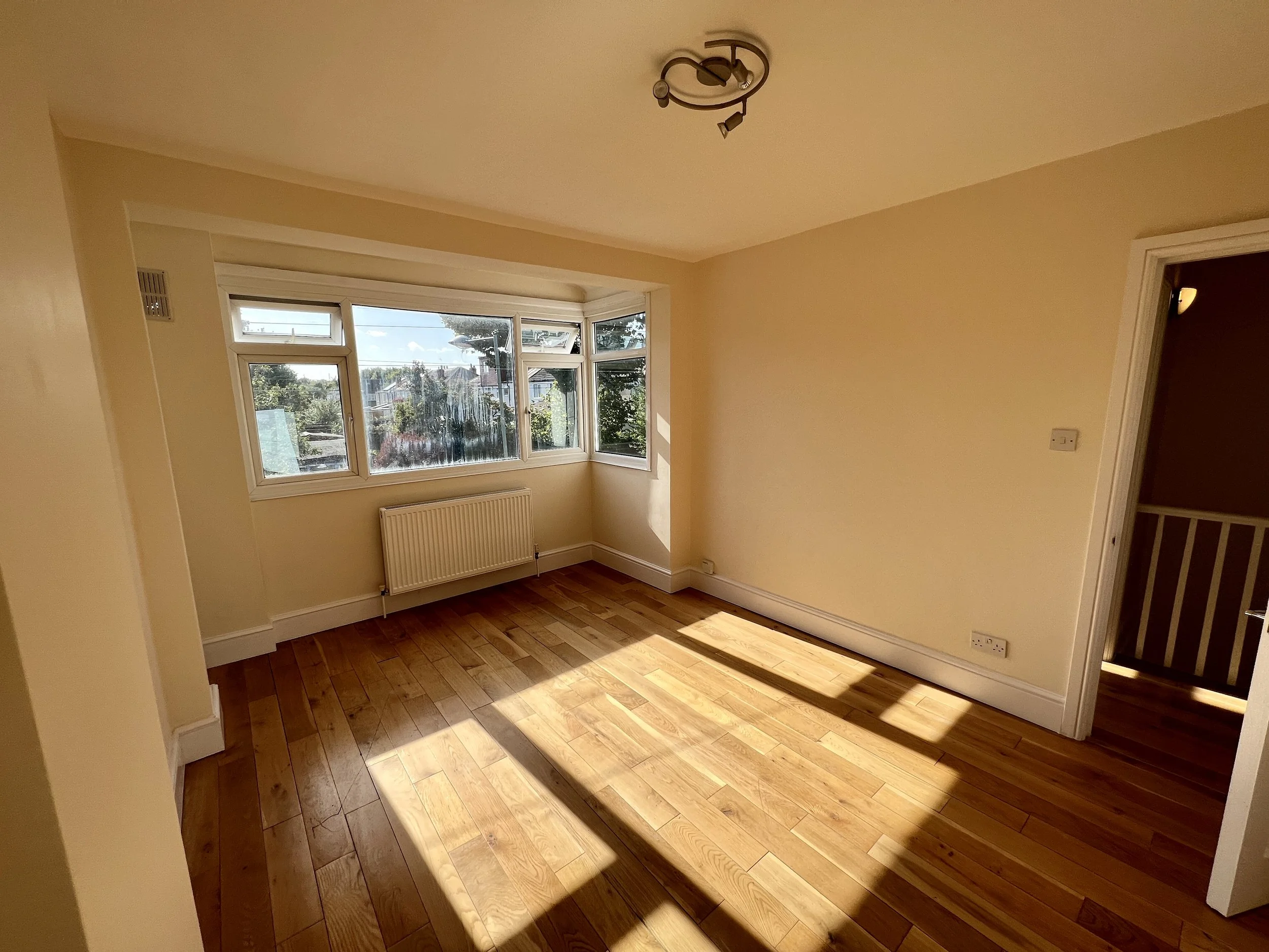 Bedroom 1.JPG