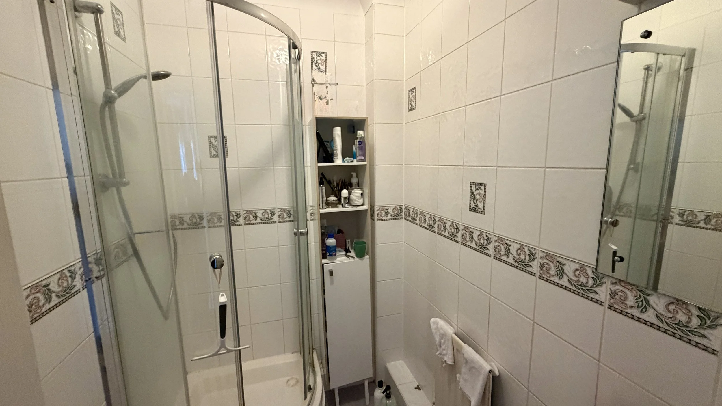 Ensuite Shower Room.jpg