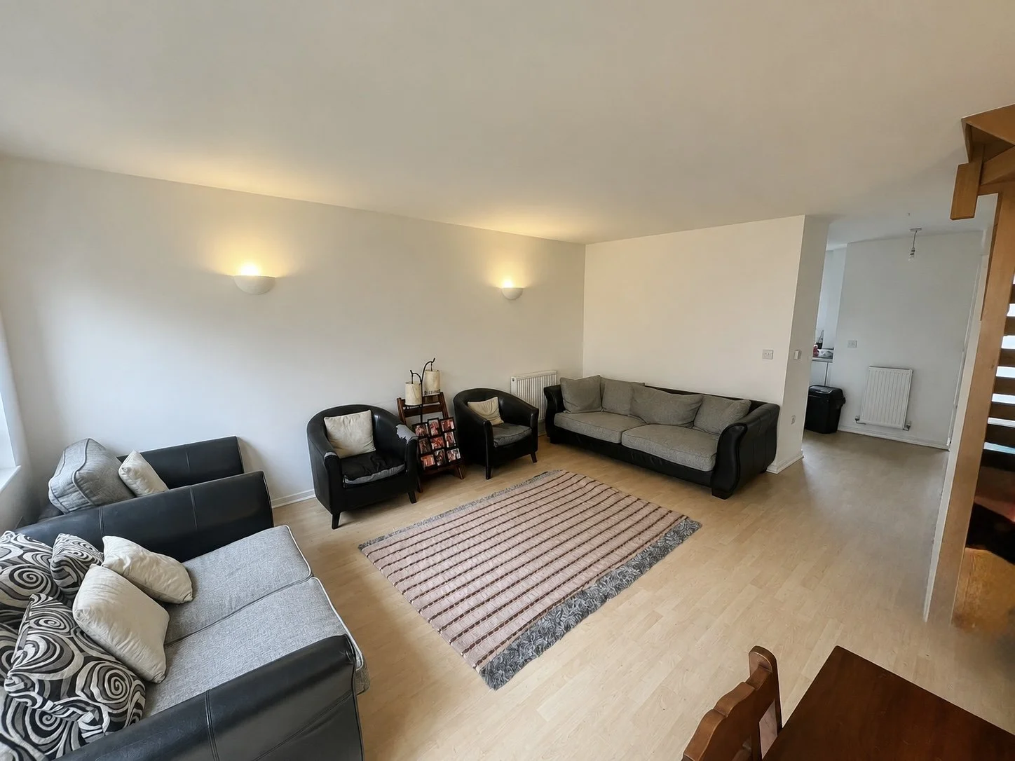 Living Room Alt.jpg