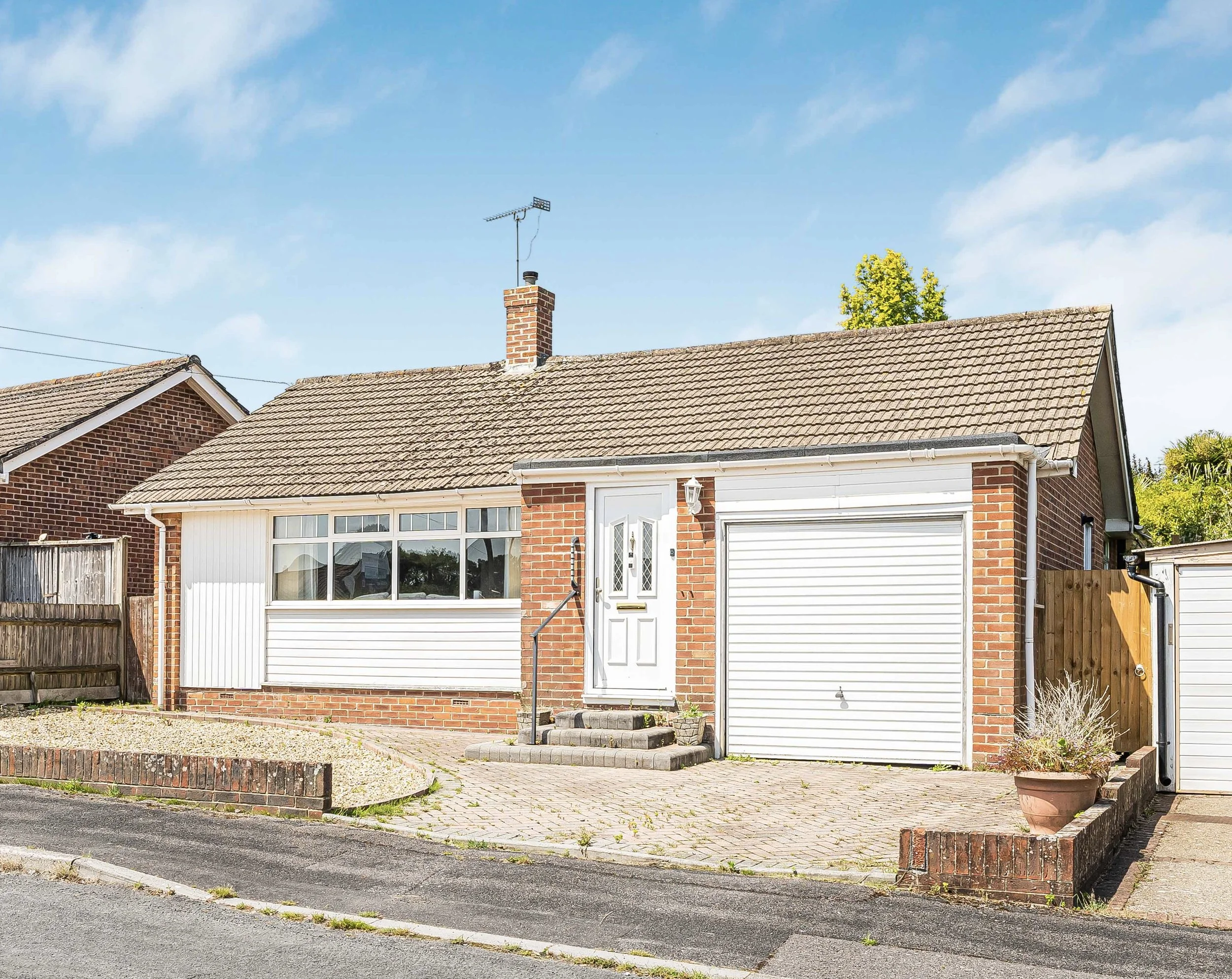 Larchfield Way, Horndean, PO8