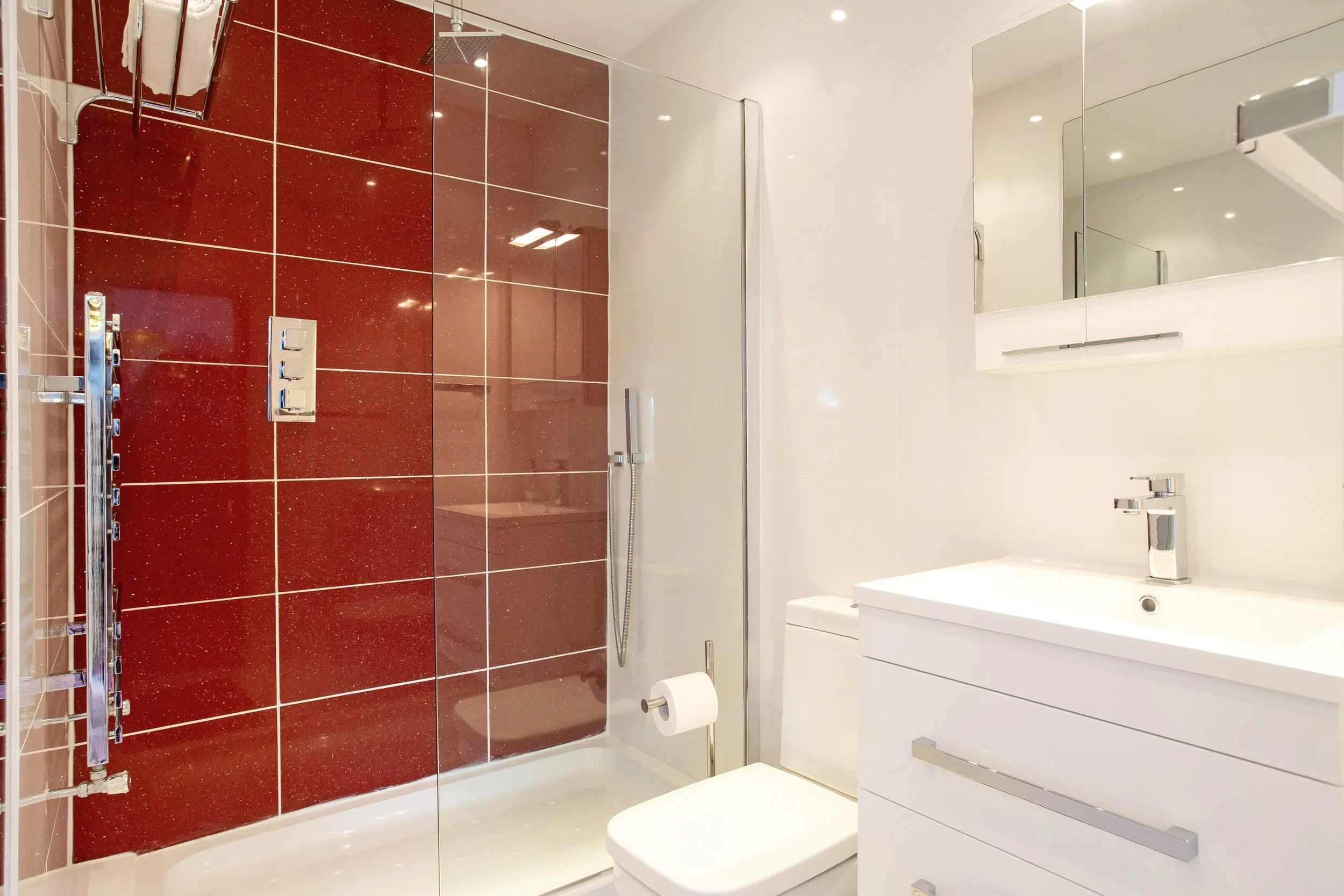 91 Arundel Road bath 1.jpg