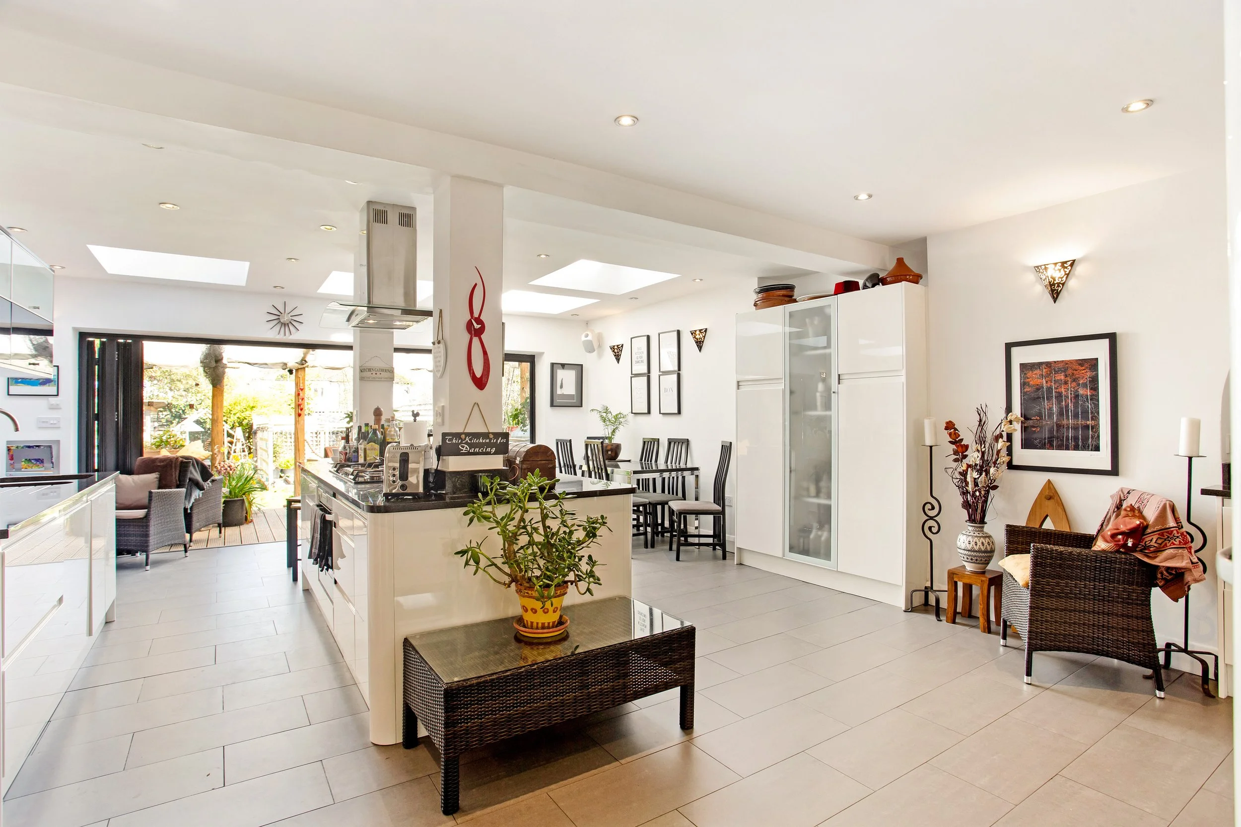 91 Arundel Road kitchen 2.jpg