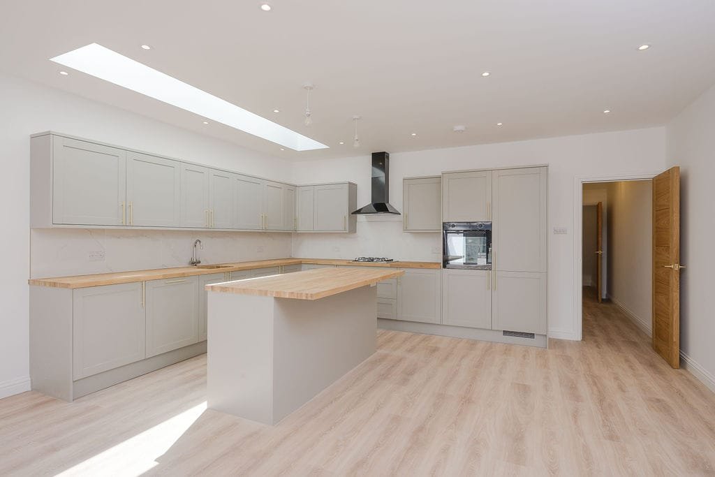 Kitchen Main.jpeg