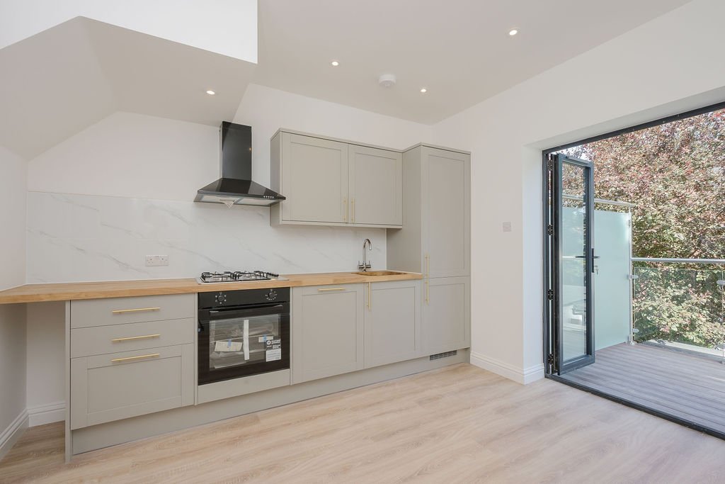 Kingston Road, Raynes Park, SW20