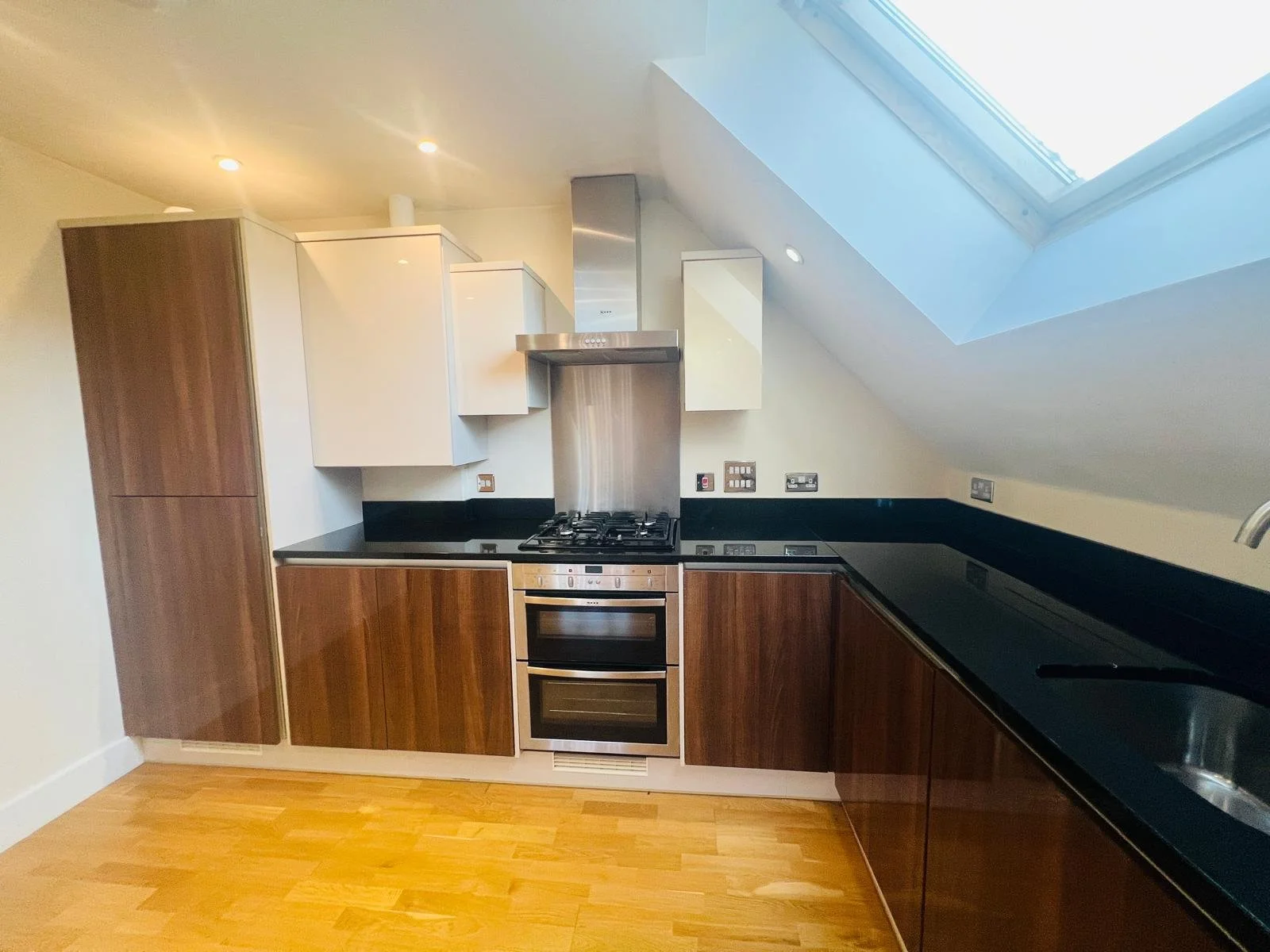 Holmesdale Road, Reigate, RH2