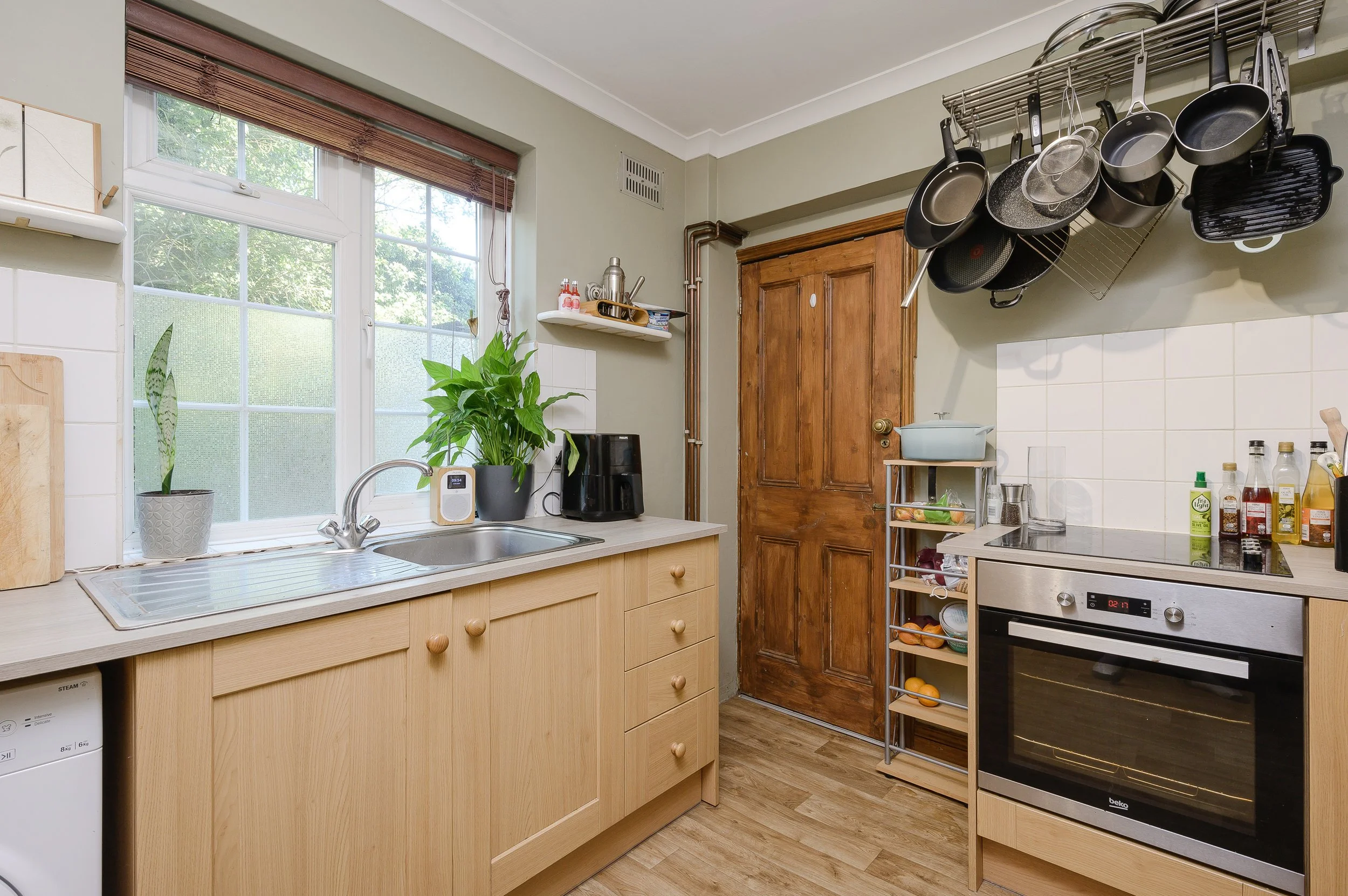Kitchen Alt.jpg