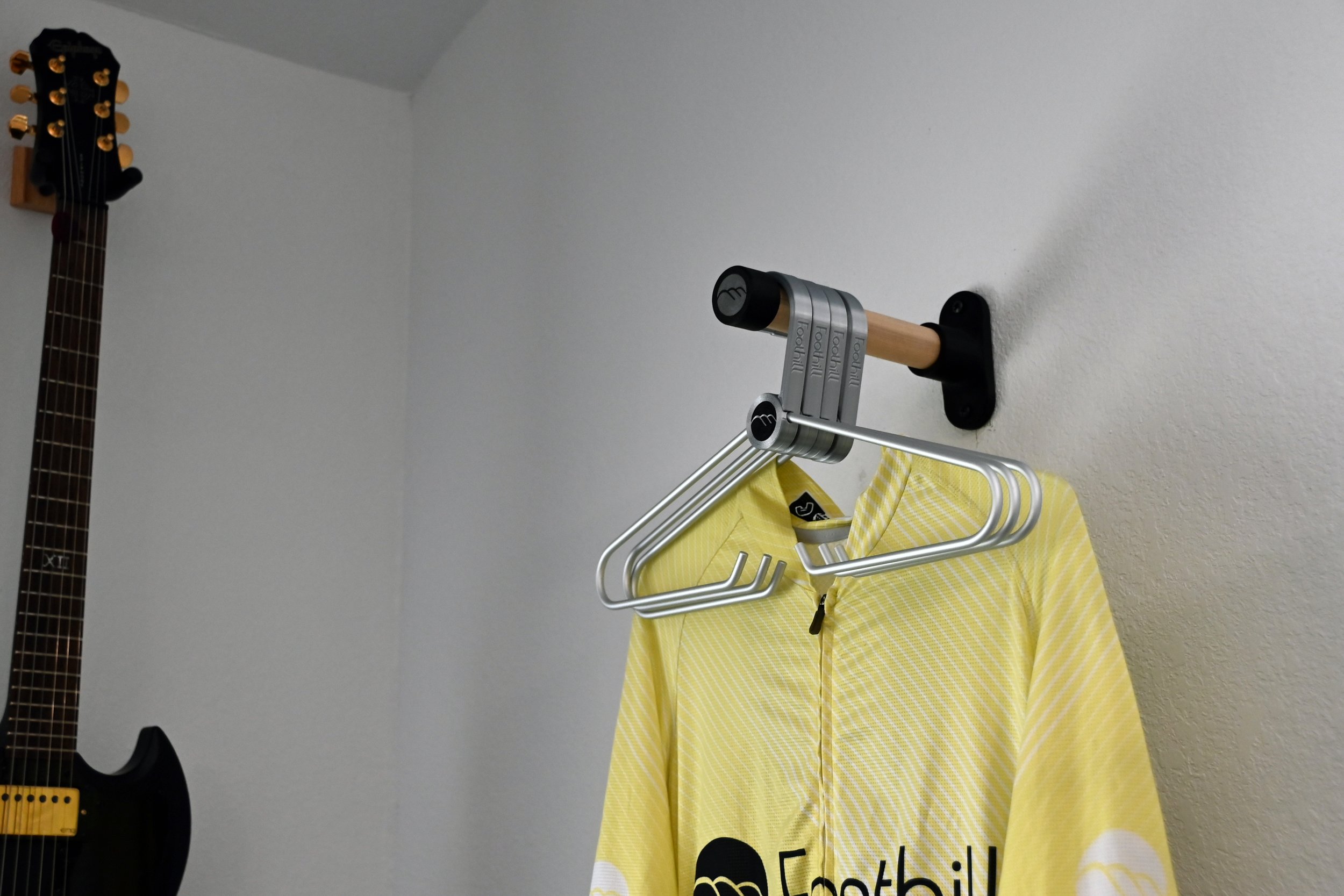 Silver With Kit Hanging.jpg