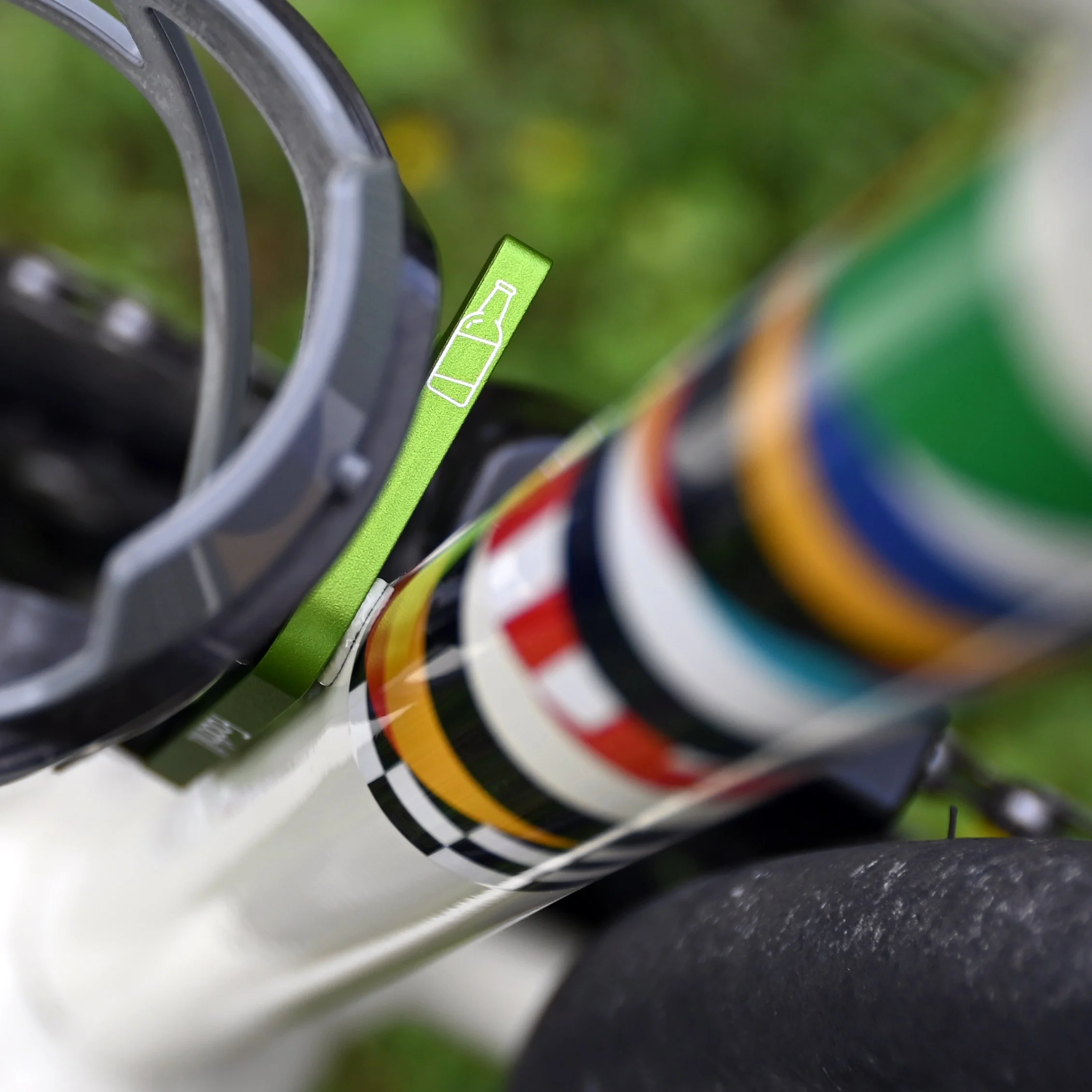 Bottle Opener Green Slim 3.jpg