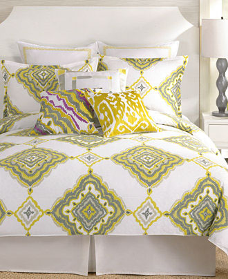  Designed the printed duvet set and coordinating decorative pillow for Trina Turk's residential collection. 