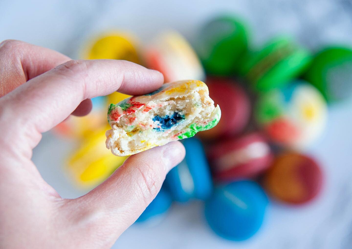 Who wants some macarons?! So I got a wee bit excited for a collab (more on that in a few days) and also had a lot of good batches with no duds (wooh!). So now I&rsquo;ve got macarons available! DM me if interested! Boxes are a mix of these flavors: b