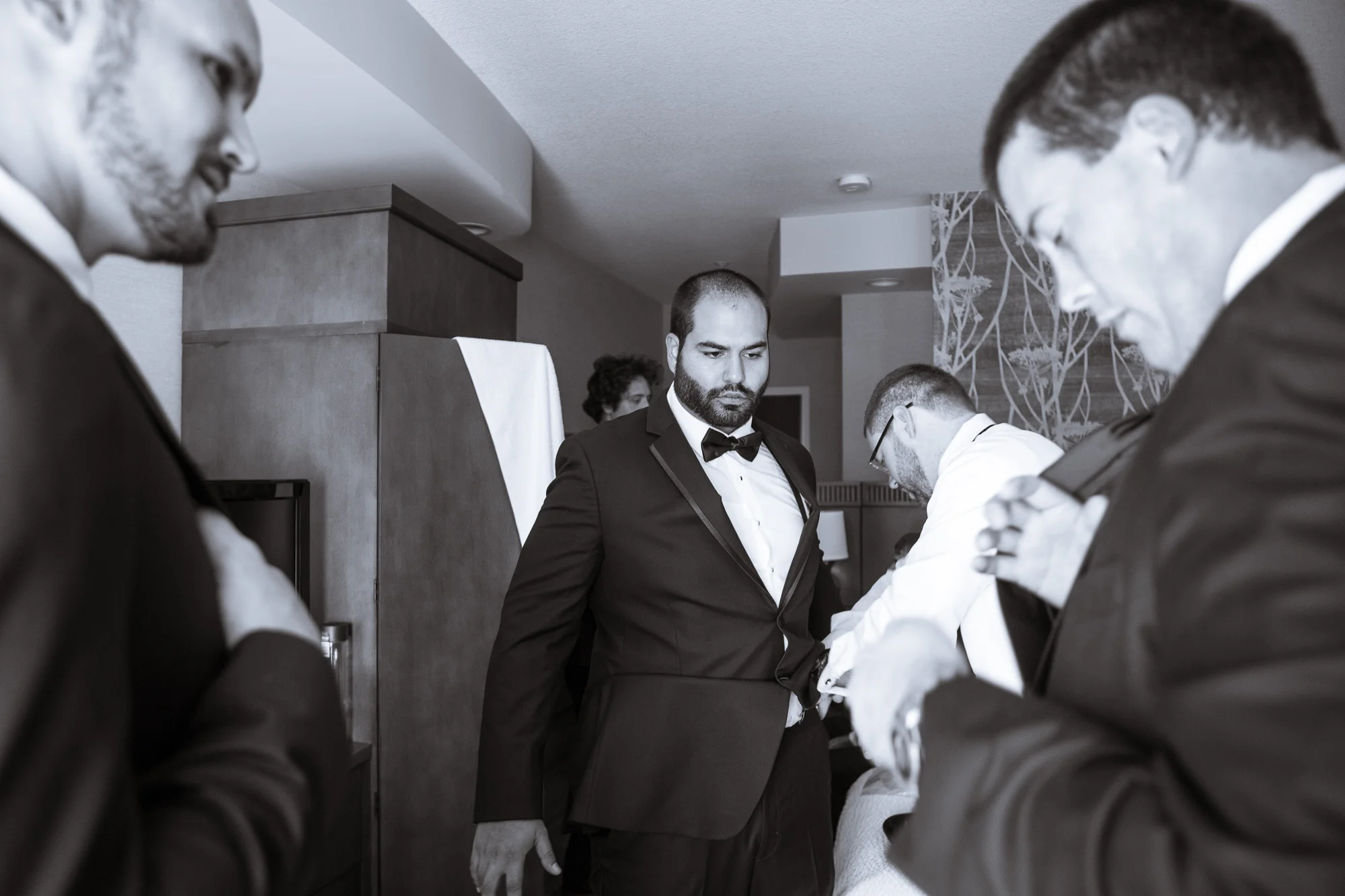 2016.07.23d_Anamaria and Nicolas Wedding 028-Groomsmen Prep.jpg