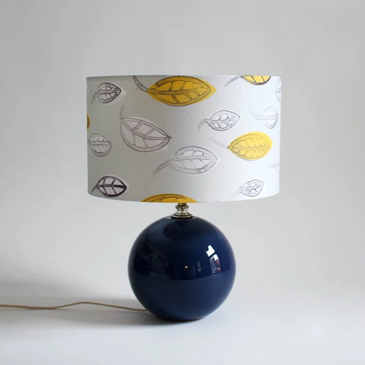Lamp-Shade-Jenny-San-Martin-Design-leaves-winterSun-Fabric-table-lamp