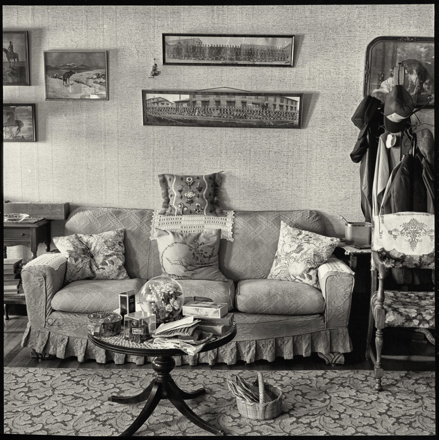 Schwab's Living Room (1 of 1).jpg