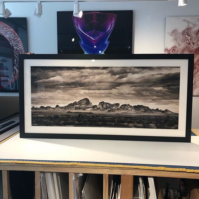 grayhorse #grayhorseframing #customframer #santamonica #supportlocalbusiness #localartisan #framerlifeq #customframing #artframing #losangelesframing #santamonicaframing #veniceframing #handcraftedframes  #galleryframes #losangelesart #exhibitionfram