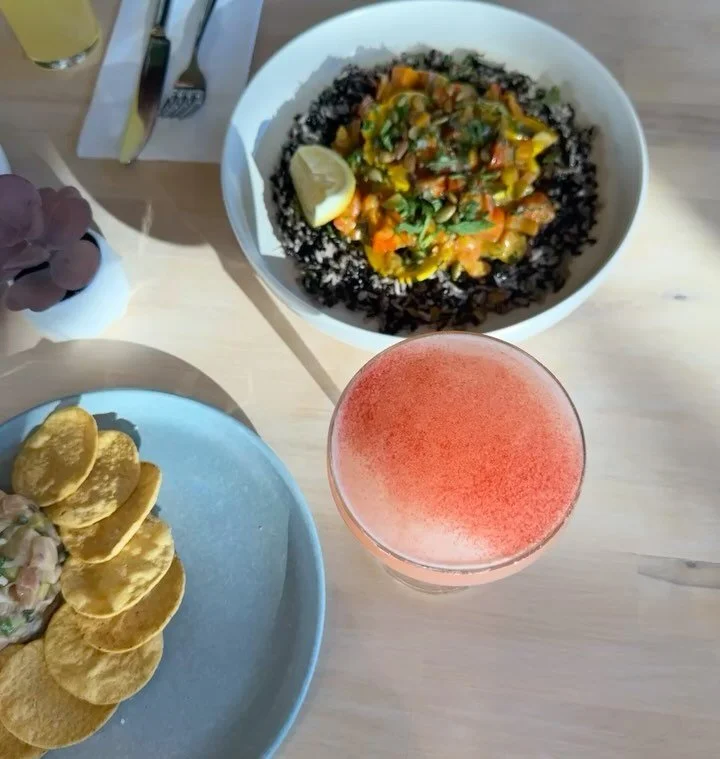 Always a fun morning with @tierraonfox7 + @fox7austin talking all things clean, healthy eating and drinking at @eatwellatx 🌱✨

Whether you are visiting The Well for a quick grab-n-go bite from the cafe or a sit-down lunch or dinner in the dining roo