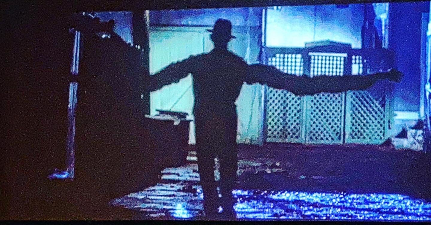 The long arm of the claw. #nightmareonelmstreet at @mansfielddrivein #fridaynight #doublefeature #coventrypizza #datenight with @laurabmanning