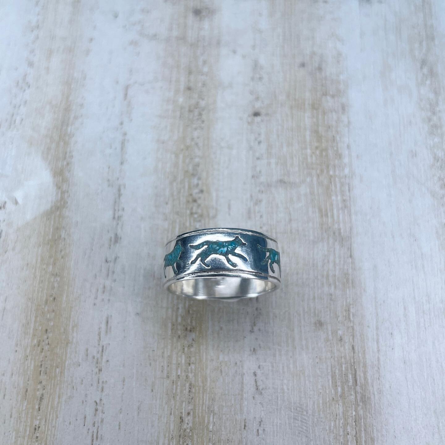 Taught these old dogs a new trick. 

Added some turquoise to spruce up an old ring. Swipe to see how it started.