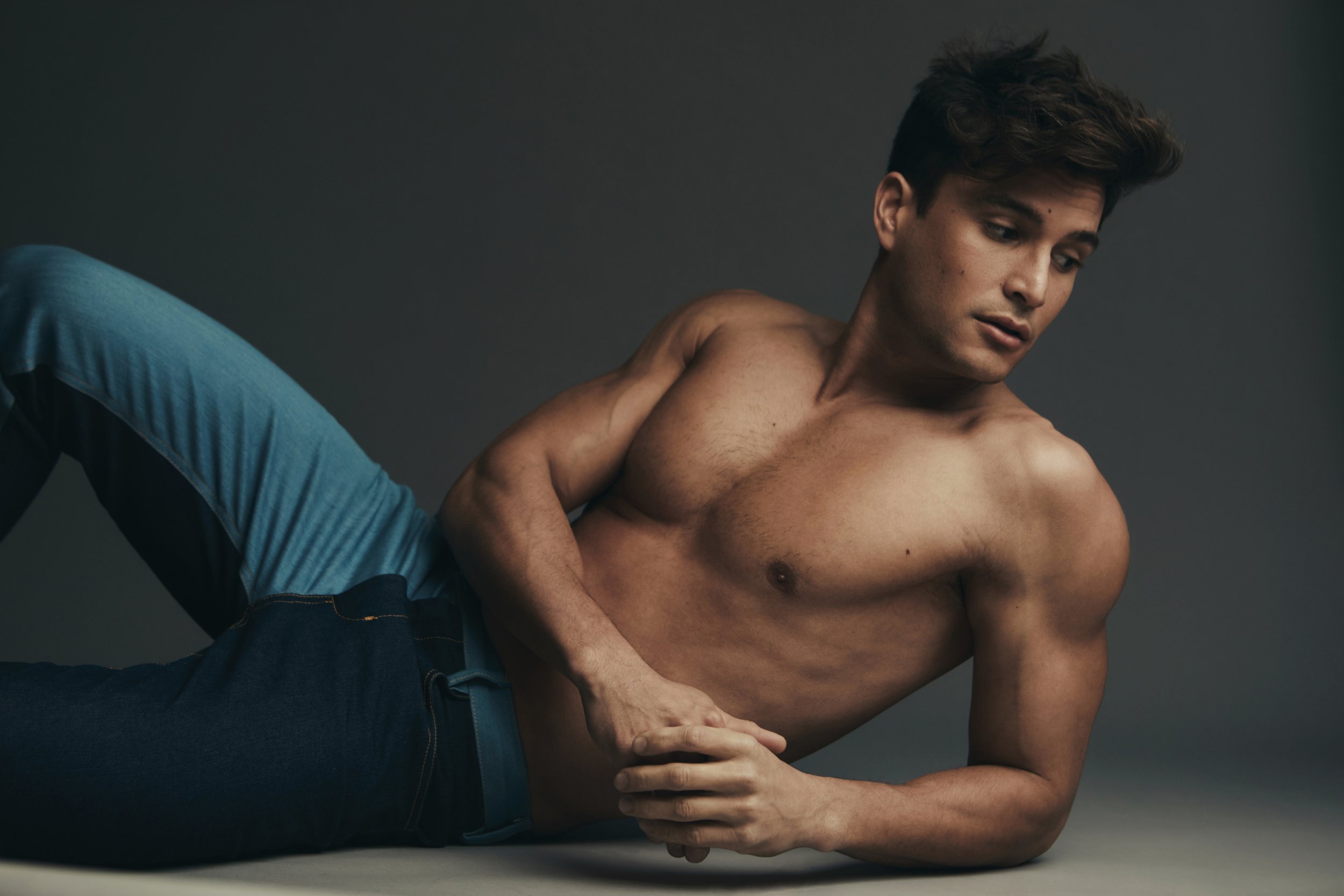 Alejandro Rojas-Select2.jpg