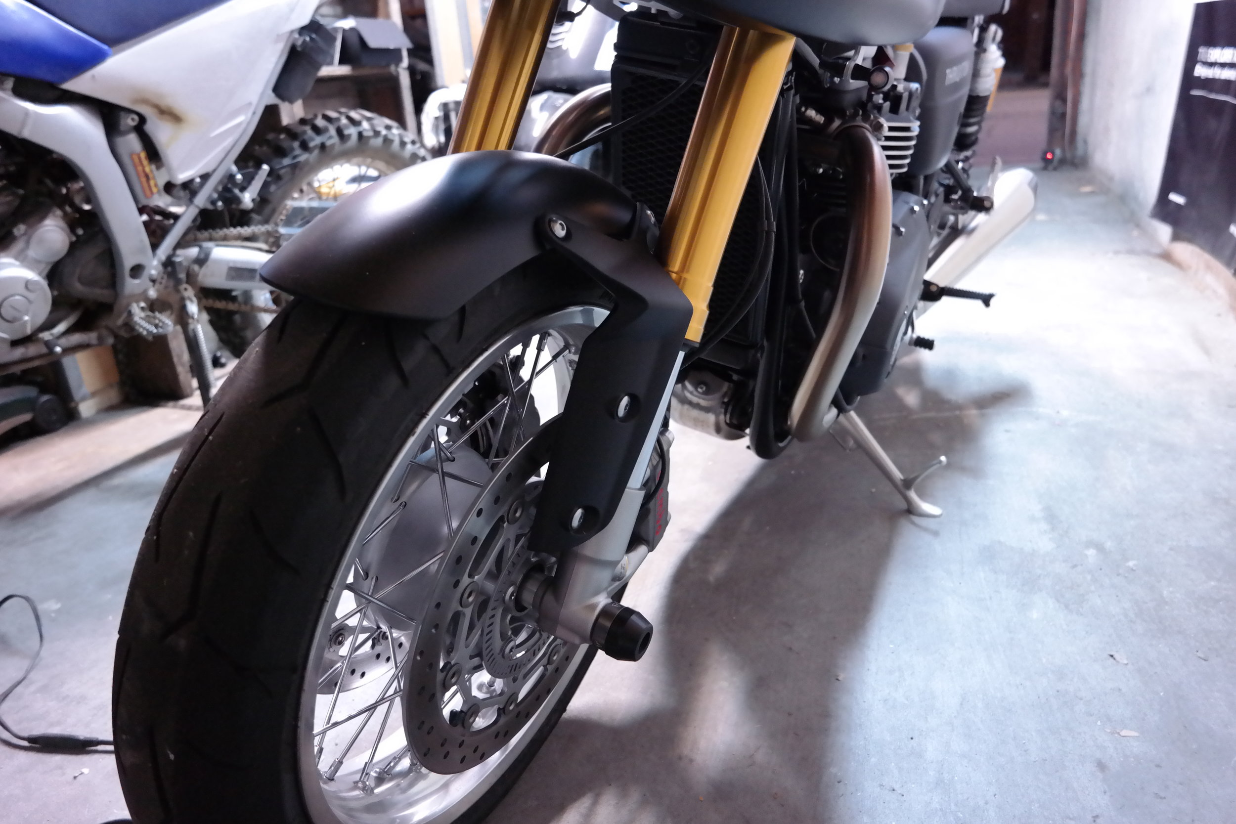 Powerbronze 518-T105-003 fork protectors to fit Triumph Thruxton 1200 Thruxton R 16 Black High Impact Plastic
