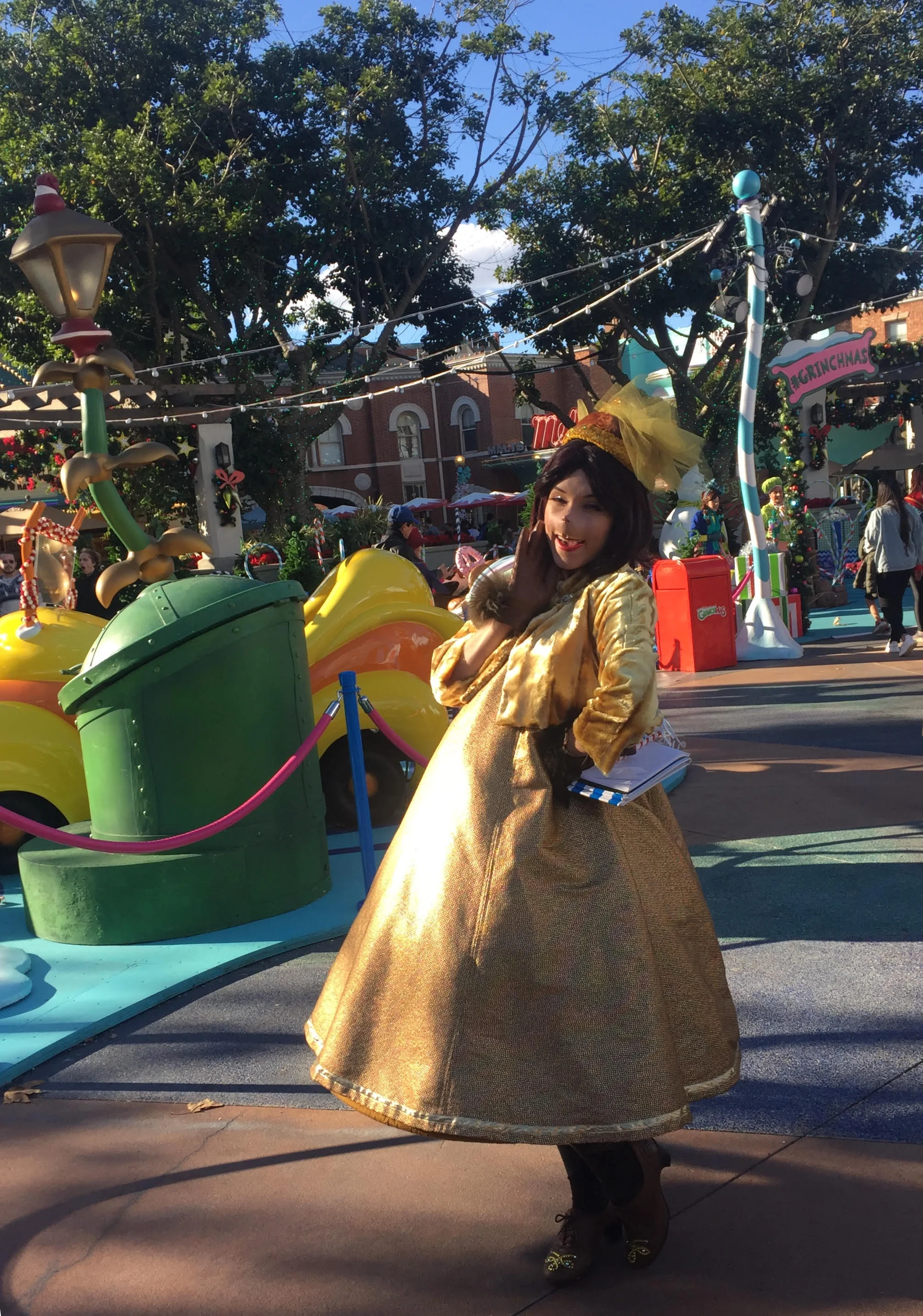 • Costume Fabrication • Hedda Who-per • Universal Studios Hollywood • Grinchmas