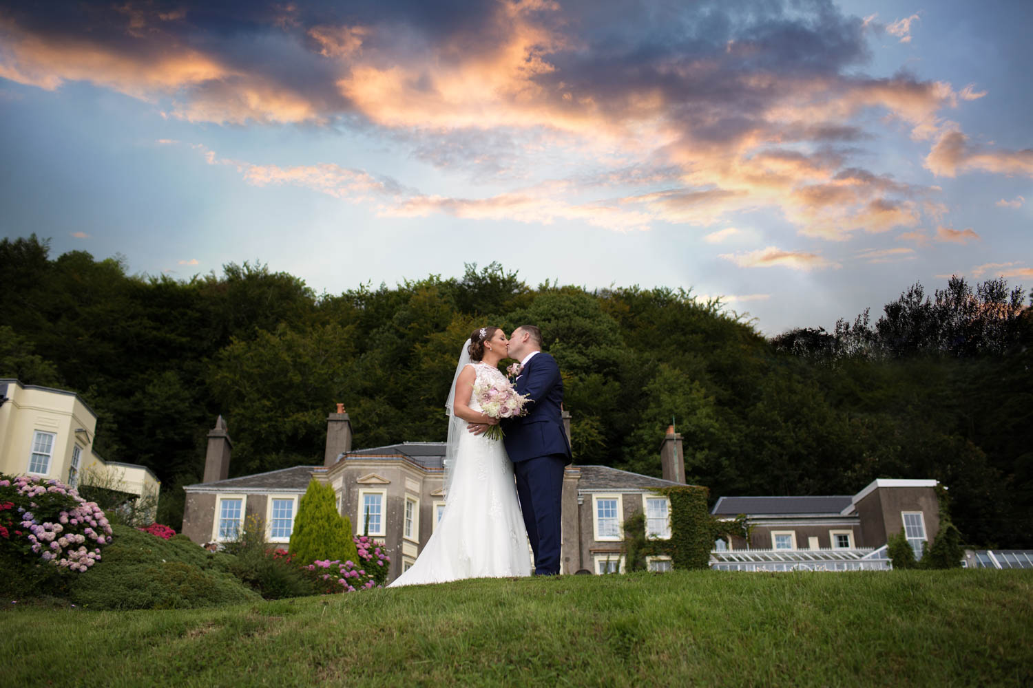 The New House Country Hotel, Thornhill, bridal portraits at Cardiff with south wales wedding photographer