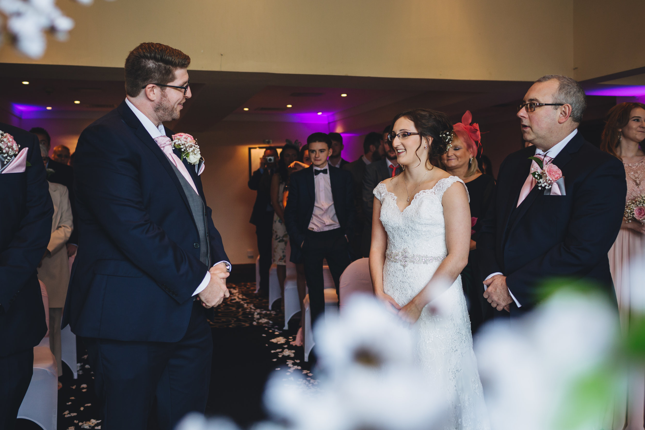 Bryn meadows Golf Club wedding photos. Wedding photographer Caerphilly, Cardiff, Newbridge, Bryn meadows, South Wales