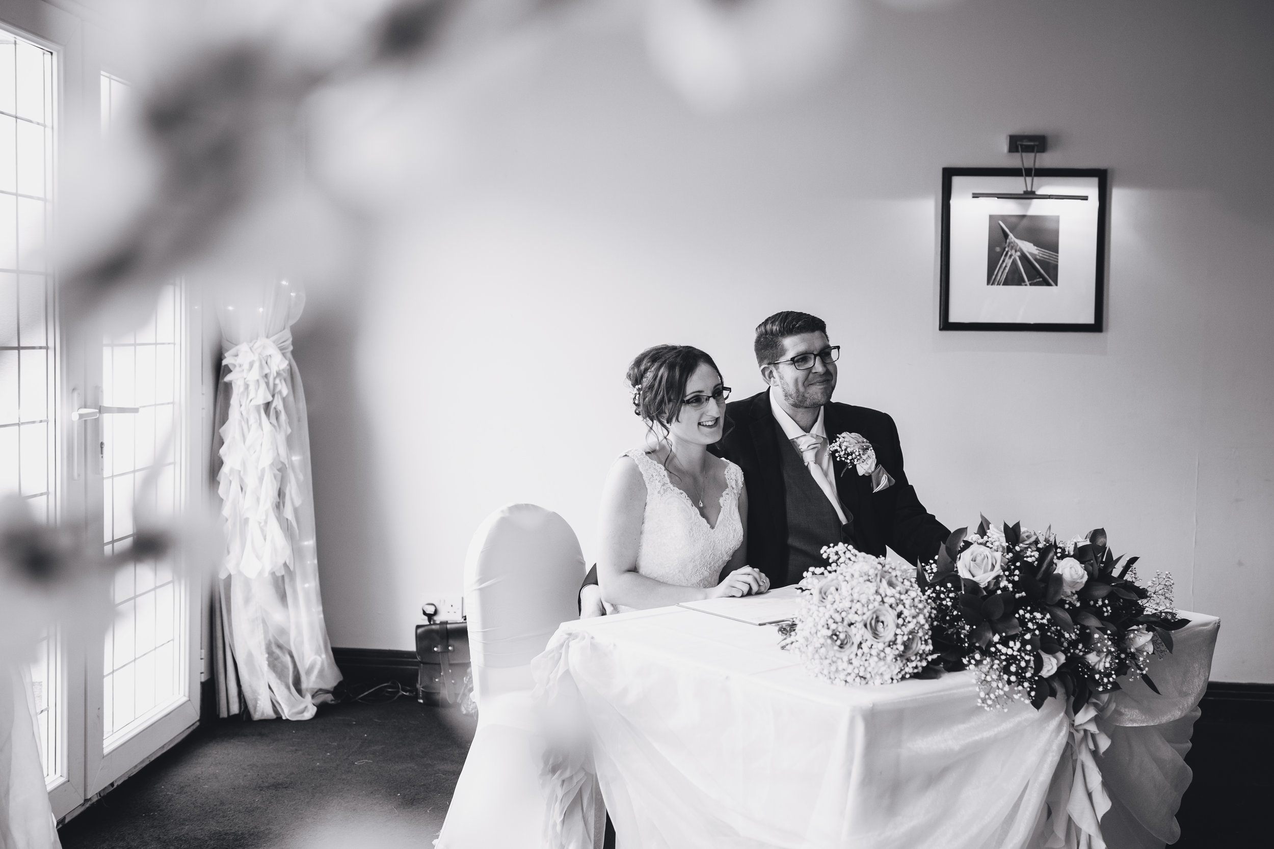 Bryn meadows Golf Club wedding photos. Wedding photographer Caerphilly, Cardiff, Newbridge, Bryn meadows, South Wales