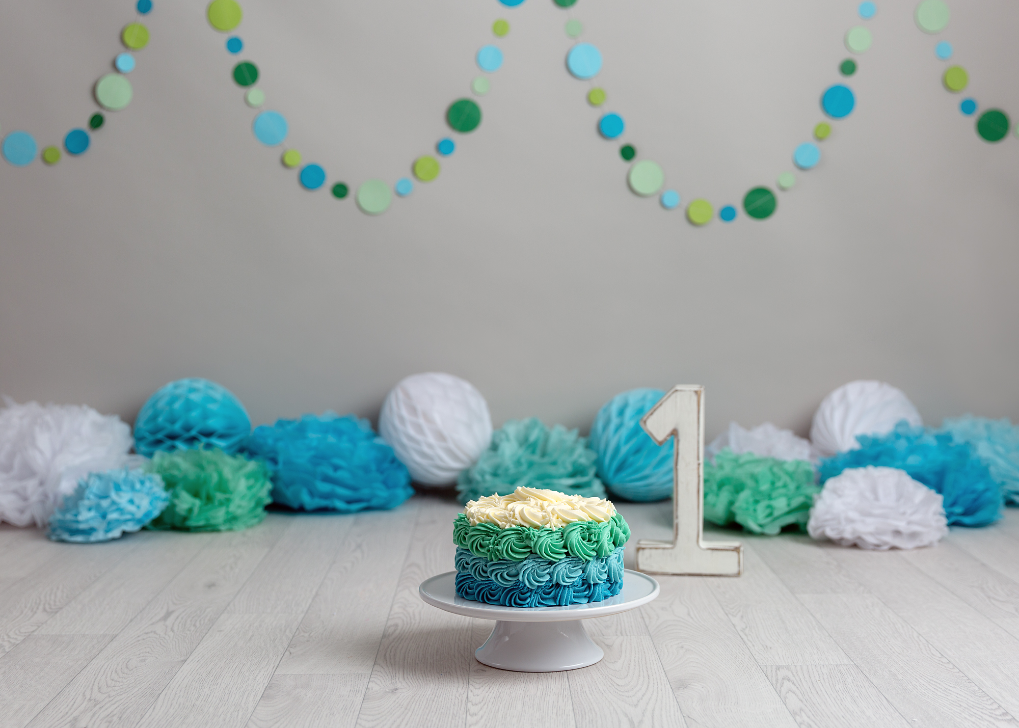 pale green, blue and white Cake Smash Cardiff