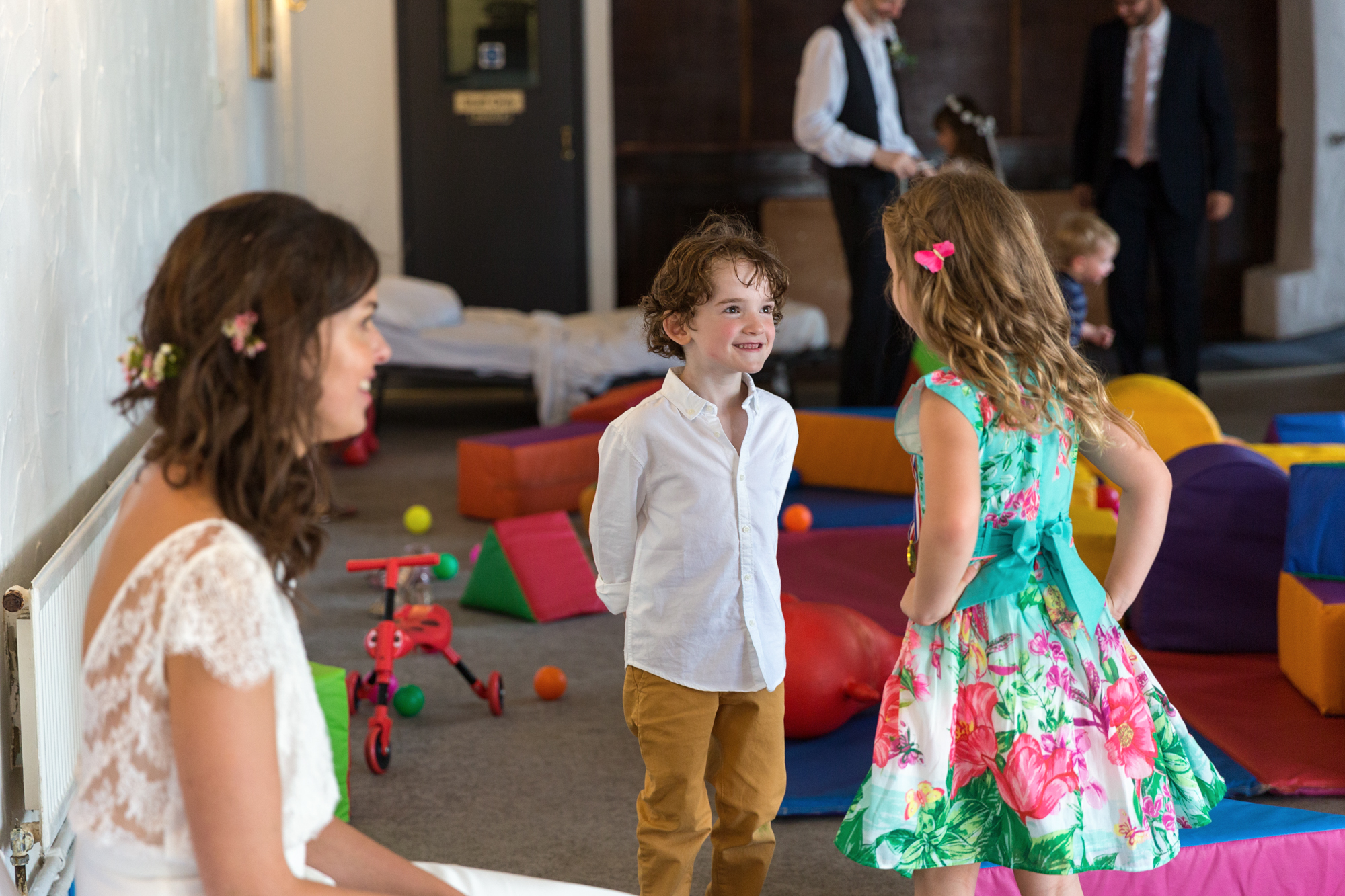 south wales wedding photographer covering cardiff, RCT, bridgend