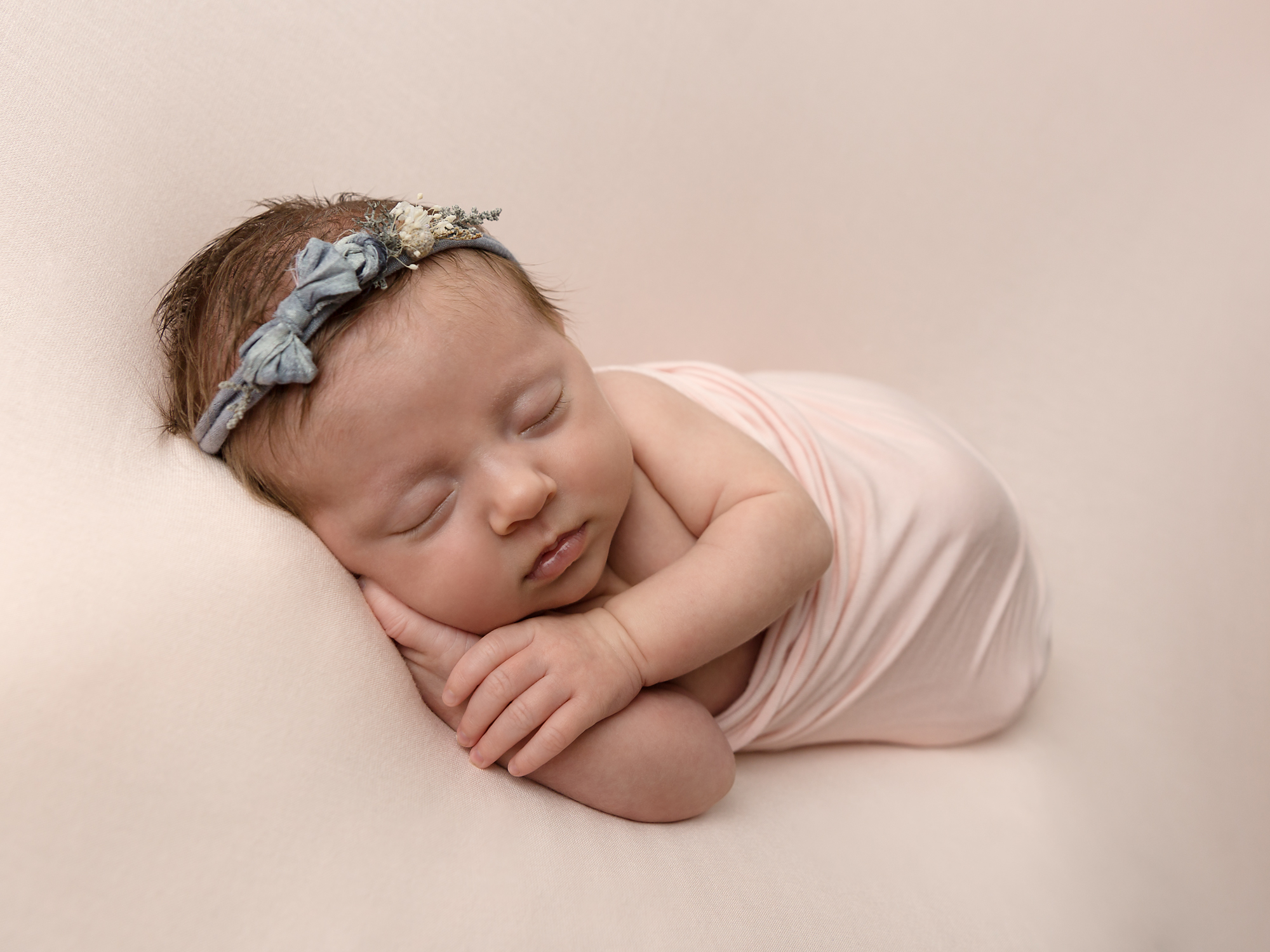 baby and newborn photographer in caerphilly, cardiff, south wales