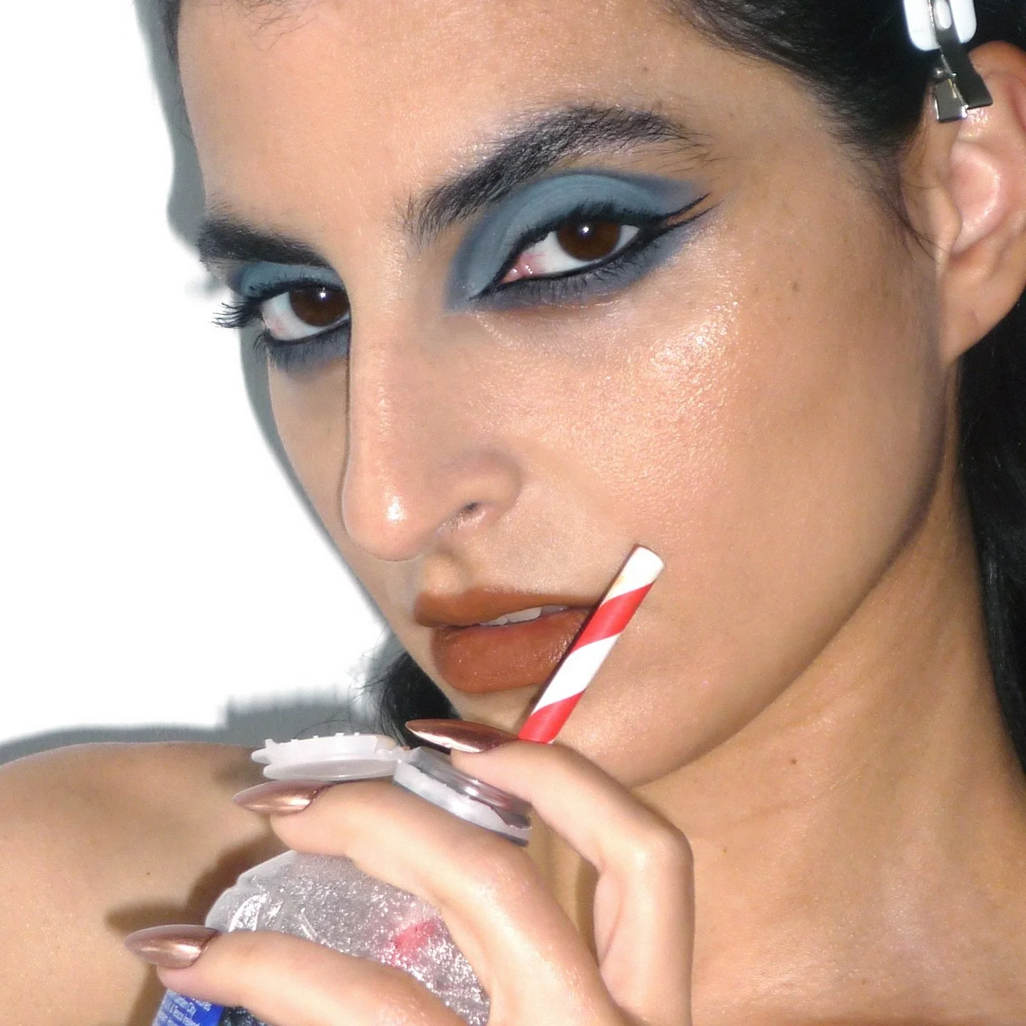 @nassia_ behind the scenes for @worldofvero_ 💙🦋