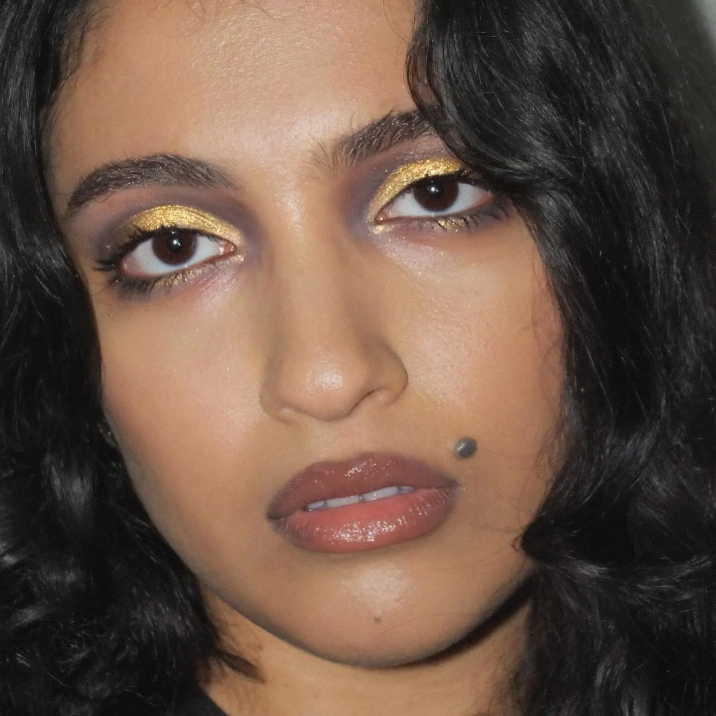 Beauty Queen @hey.nouri in dusty mauve, grey brown and gold