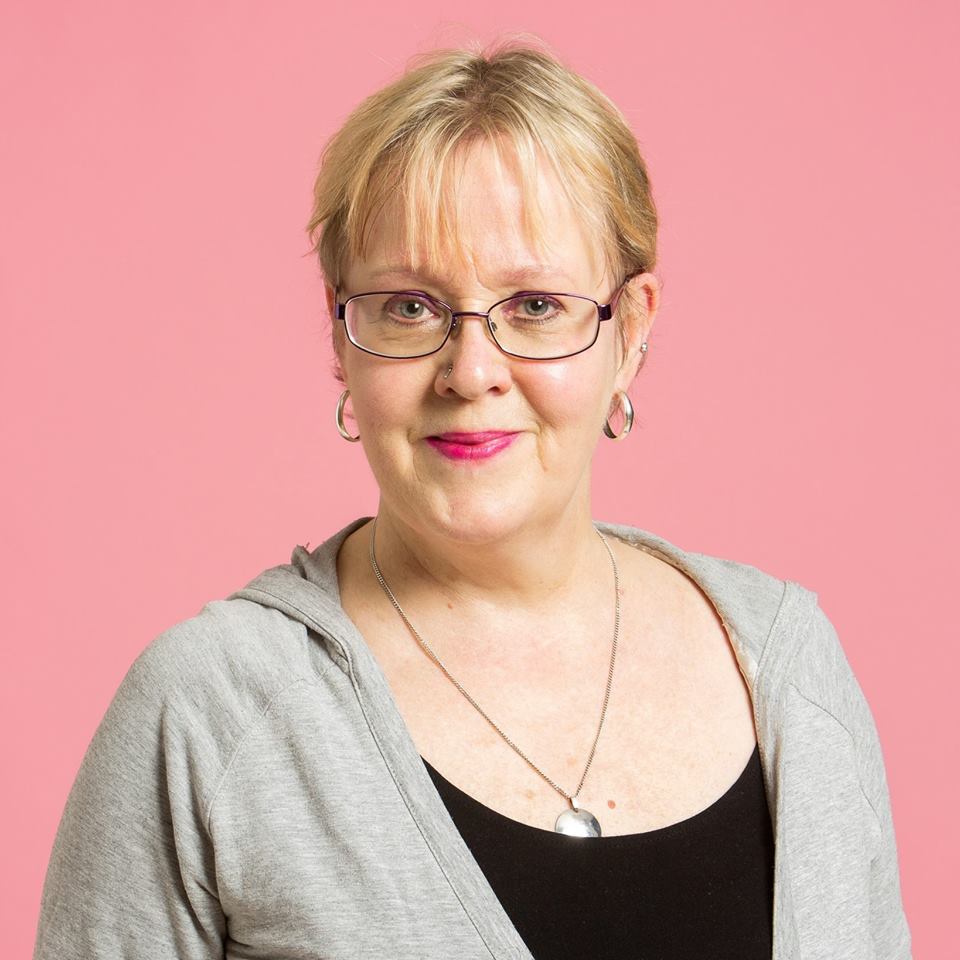 SOINTU CONDE numerolla 402 Tanssi- ja ryhmäliikuntaohjaaja, Ylioppilas, 56 v.