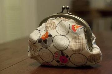 HeatherCOinPurse1.jpg