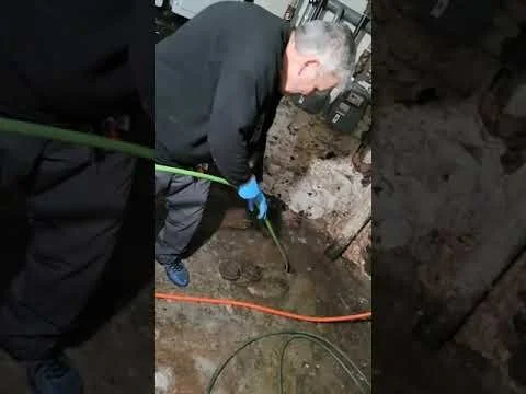 CLM669732 Jetting the Main Sewer Line